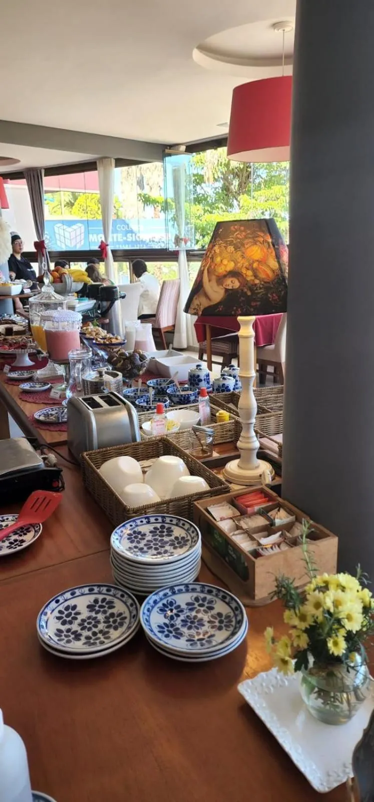 Restaurant/places to eat in Vivas Hotel e Casa
