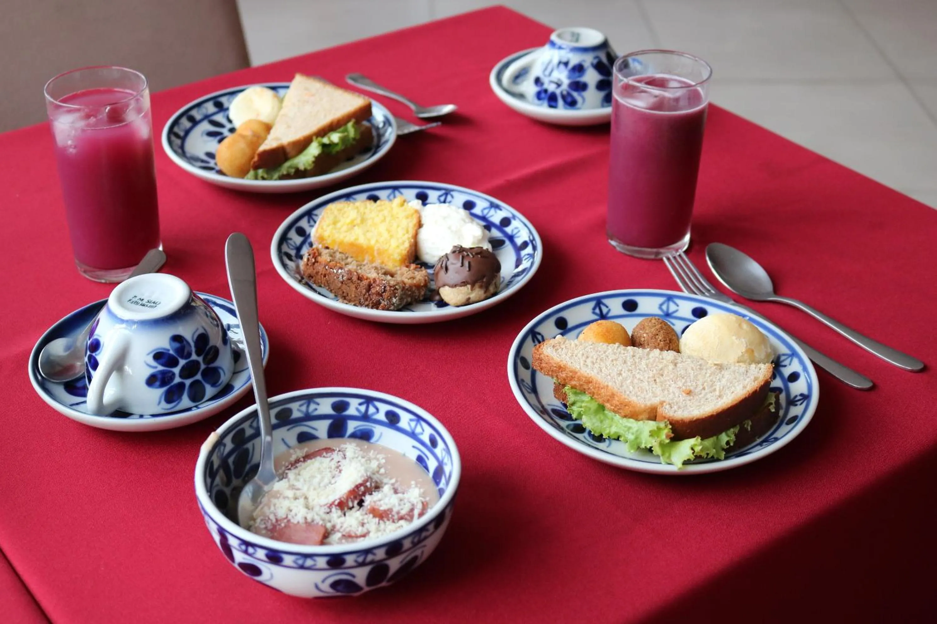 Restaurant/places to eat in Vivas Hotel e Casa