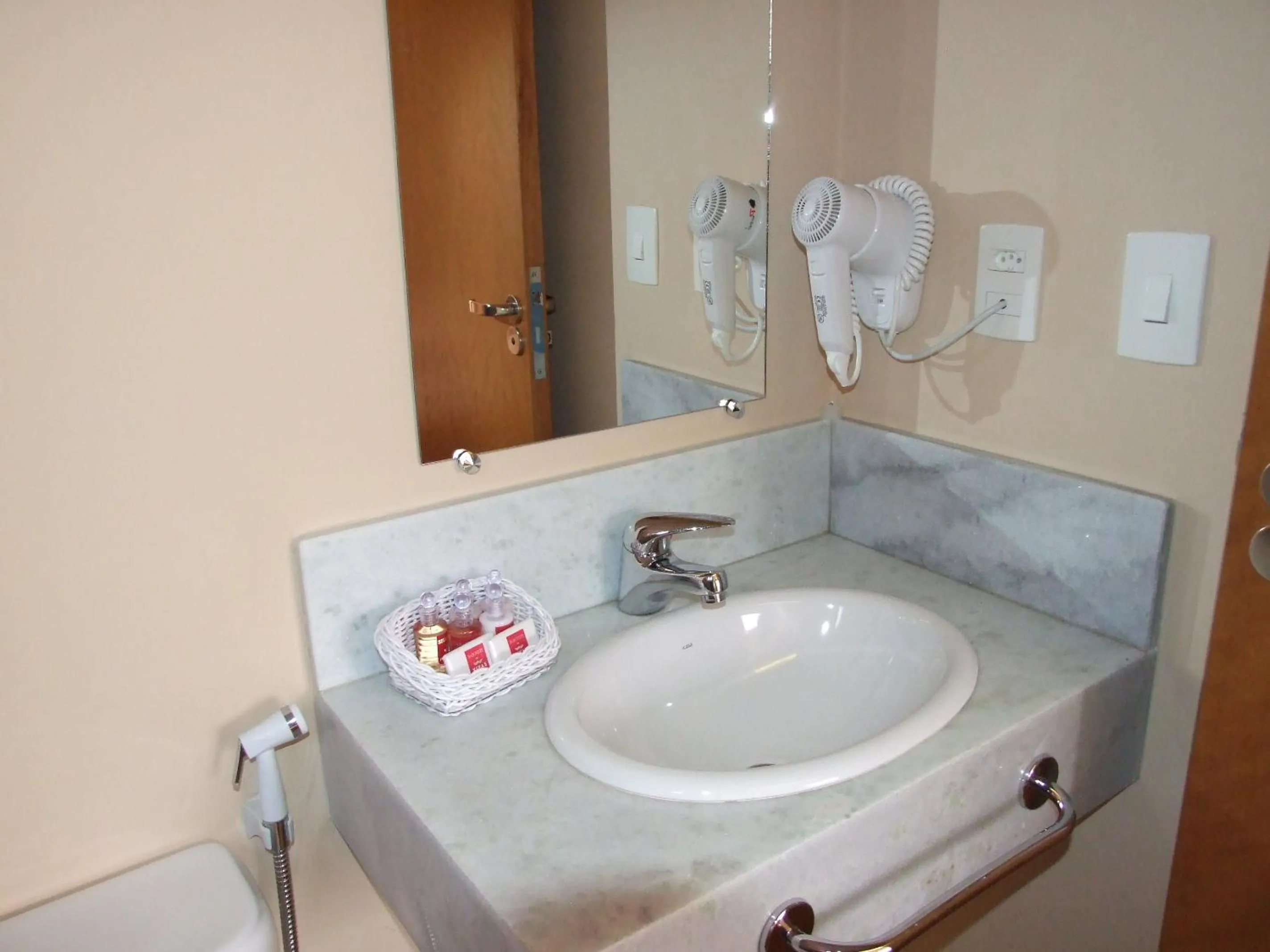 Bathroom in Vivas Hotel e Casa