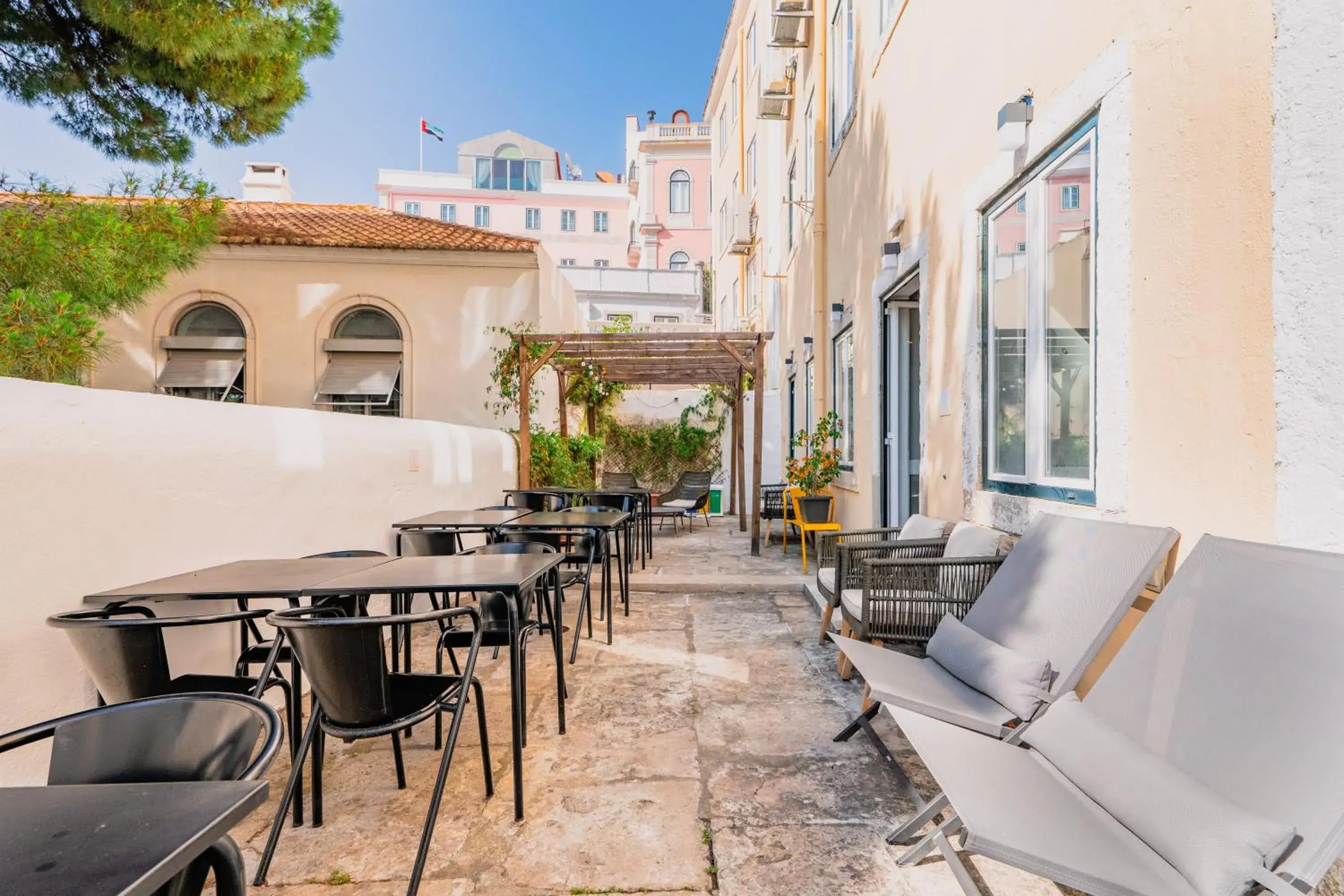 Casa do Jasmim by Shiadu Casa do Jasmim by Shiadu