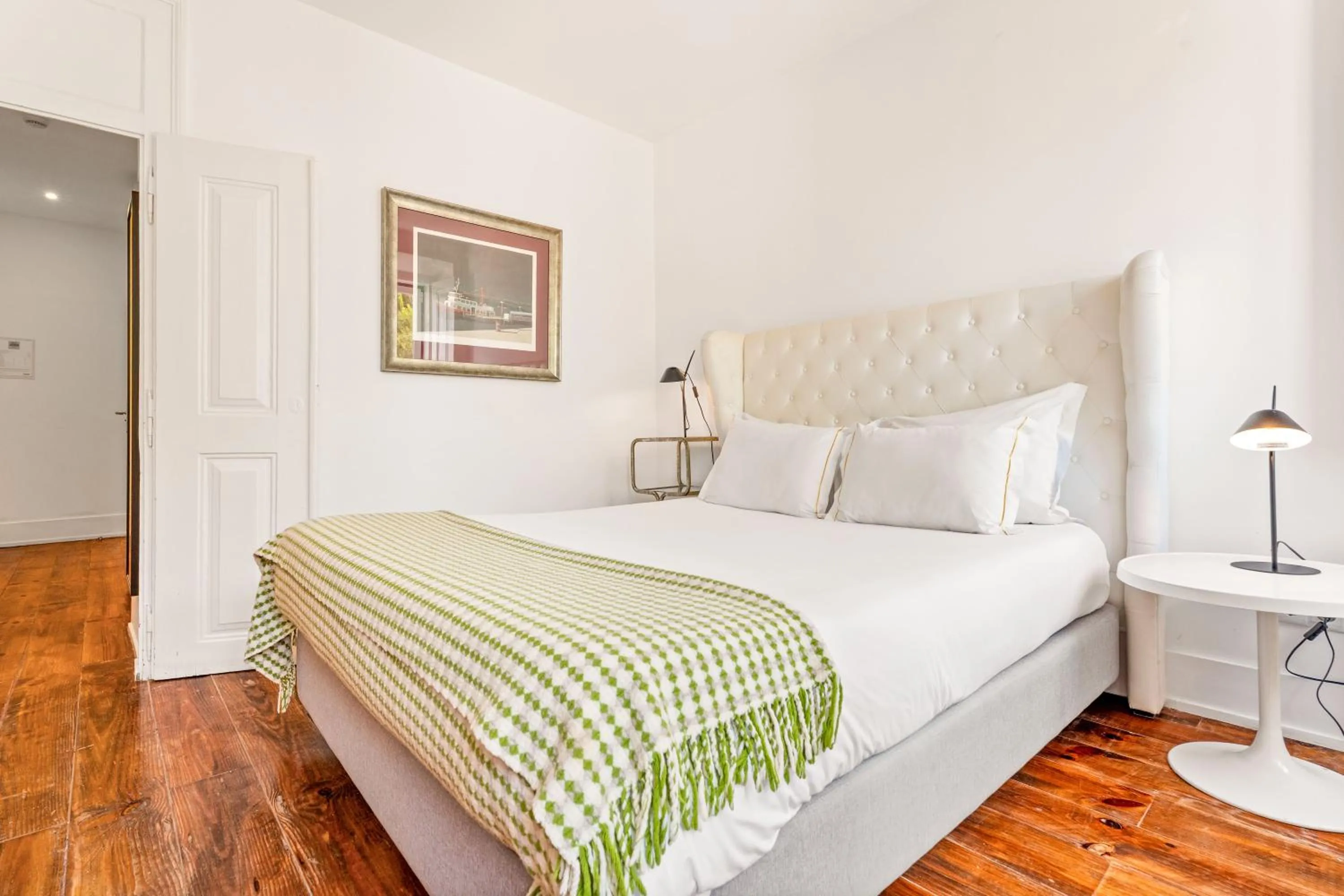 Bedroom, Bed in Casa do Jasmim by Shiadu