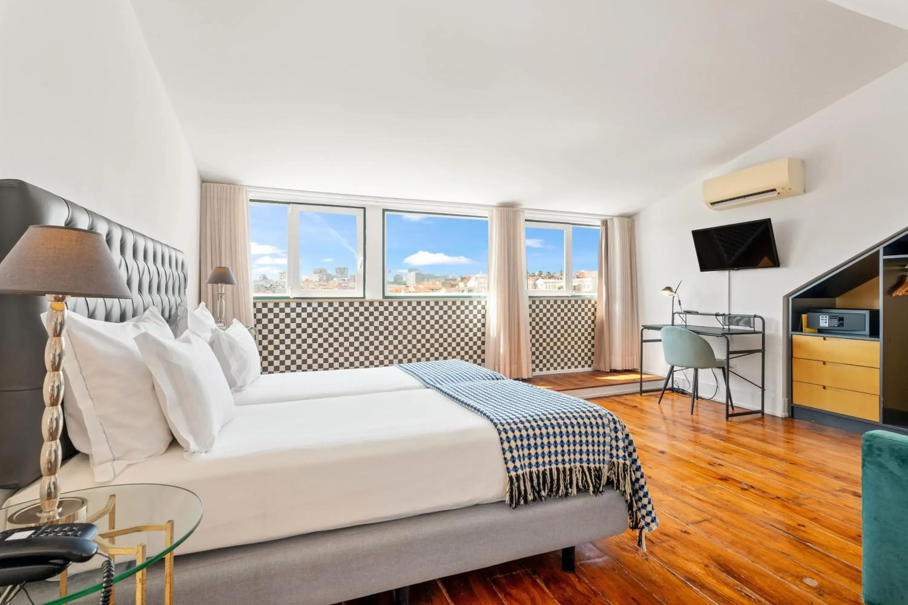 Bedroom, Bed in Casa do Jasmim by Shiadu Bedroom, Bed in Casa do Jasmim by Shiadu