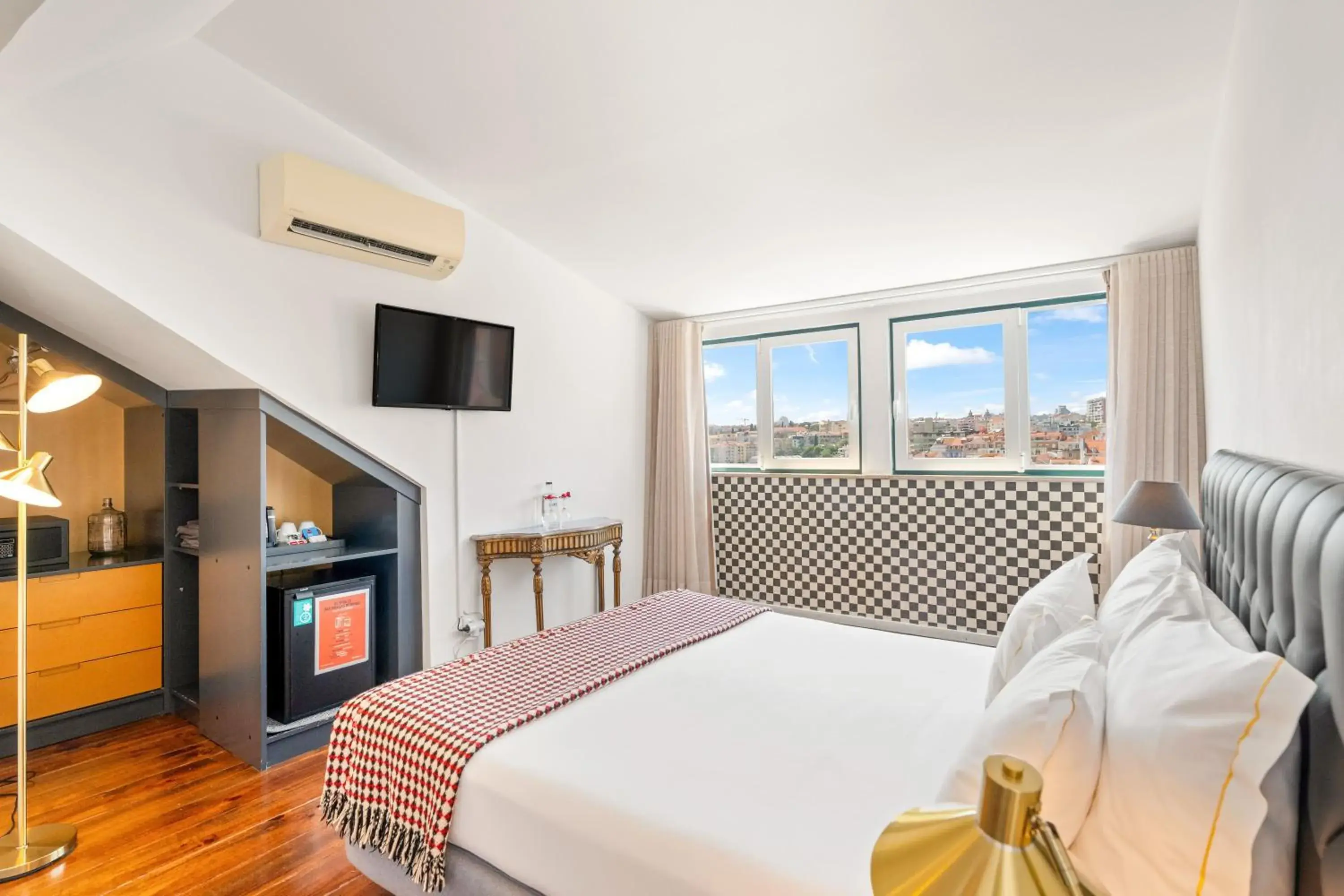 Bedroom, Bed in Casa do Jasmim by Shiadu Bedroom, Bed in Casa do Jasmim by Shiadu