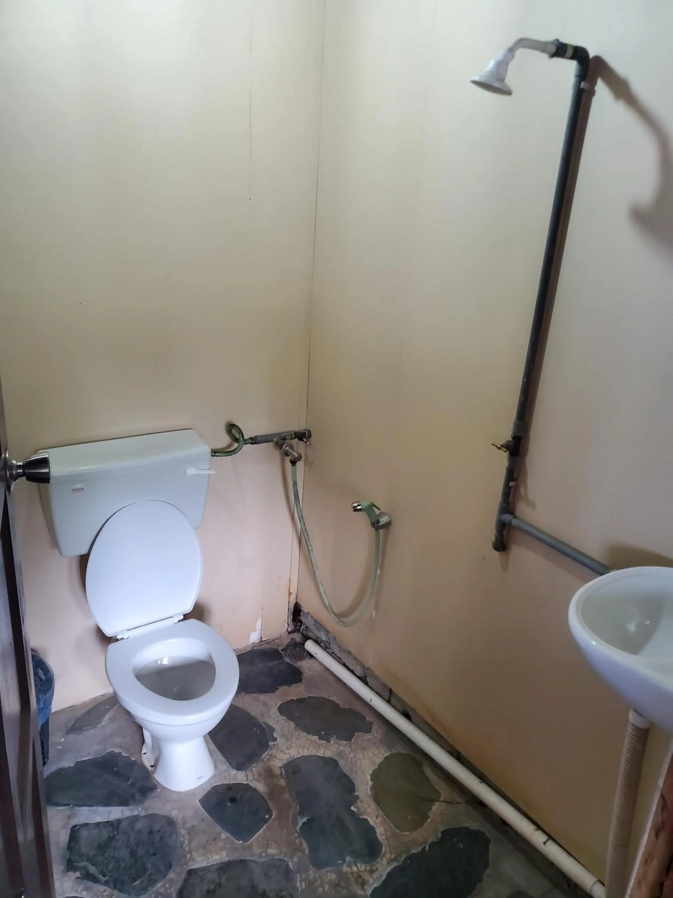 Bathroom in Wild Pasir Panjang