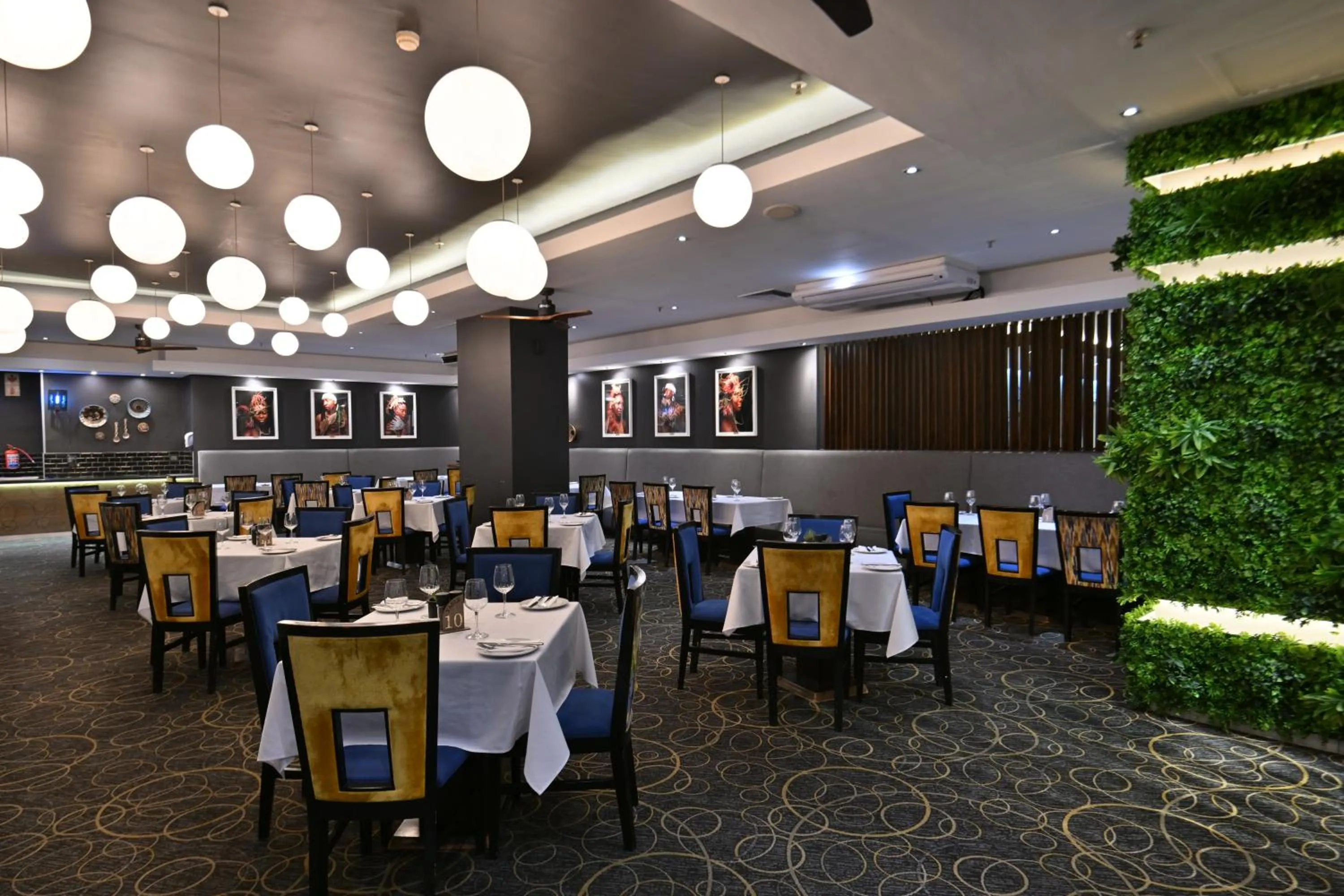Restaurant/places to eat in Fountains Hotel