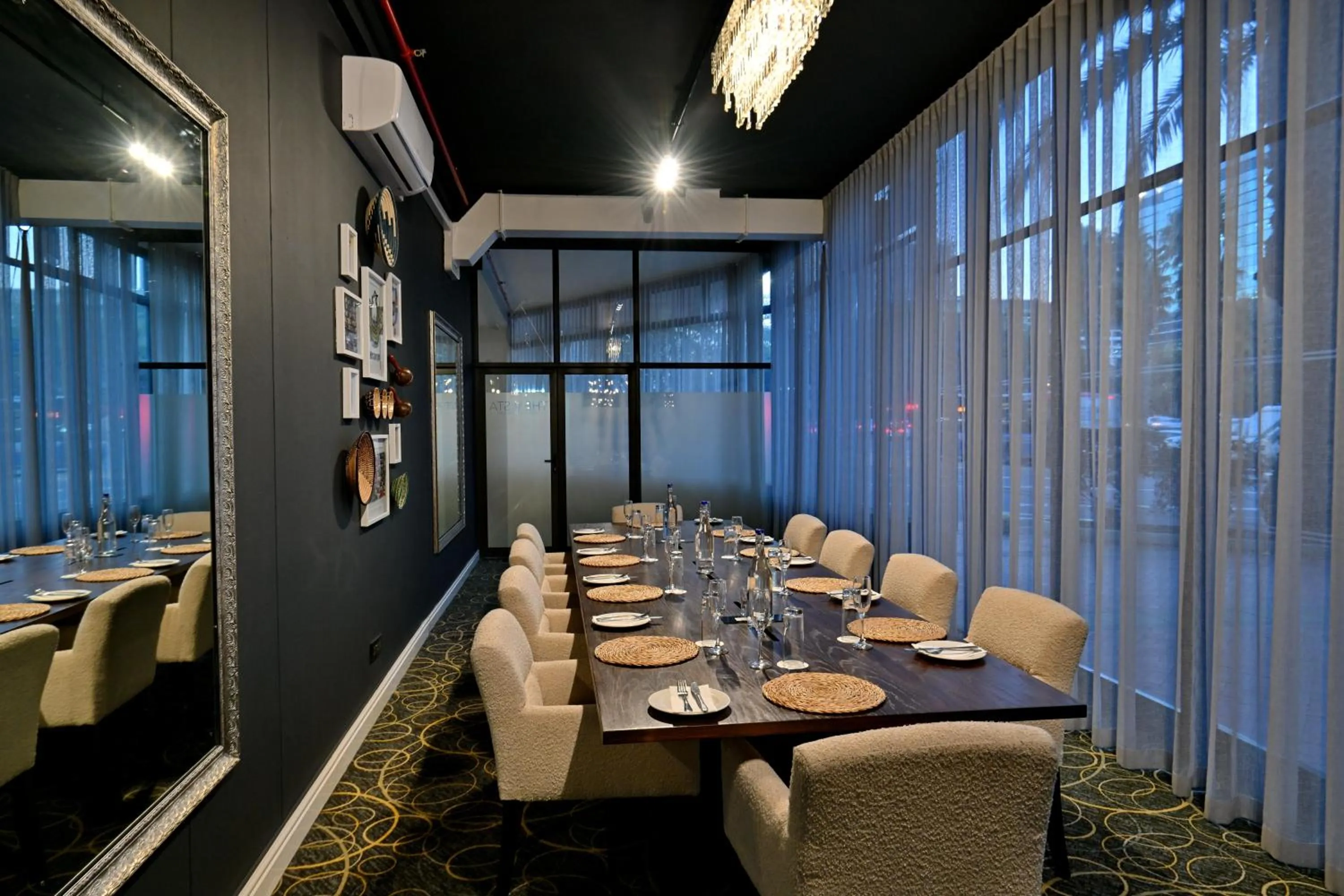 Restaurant/places to eat in Fountains Hotel