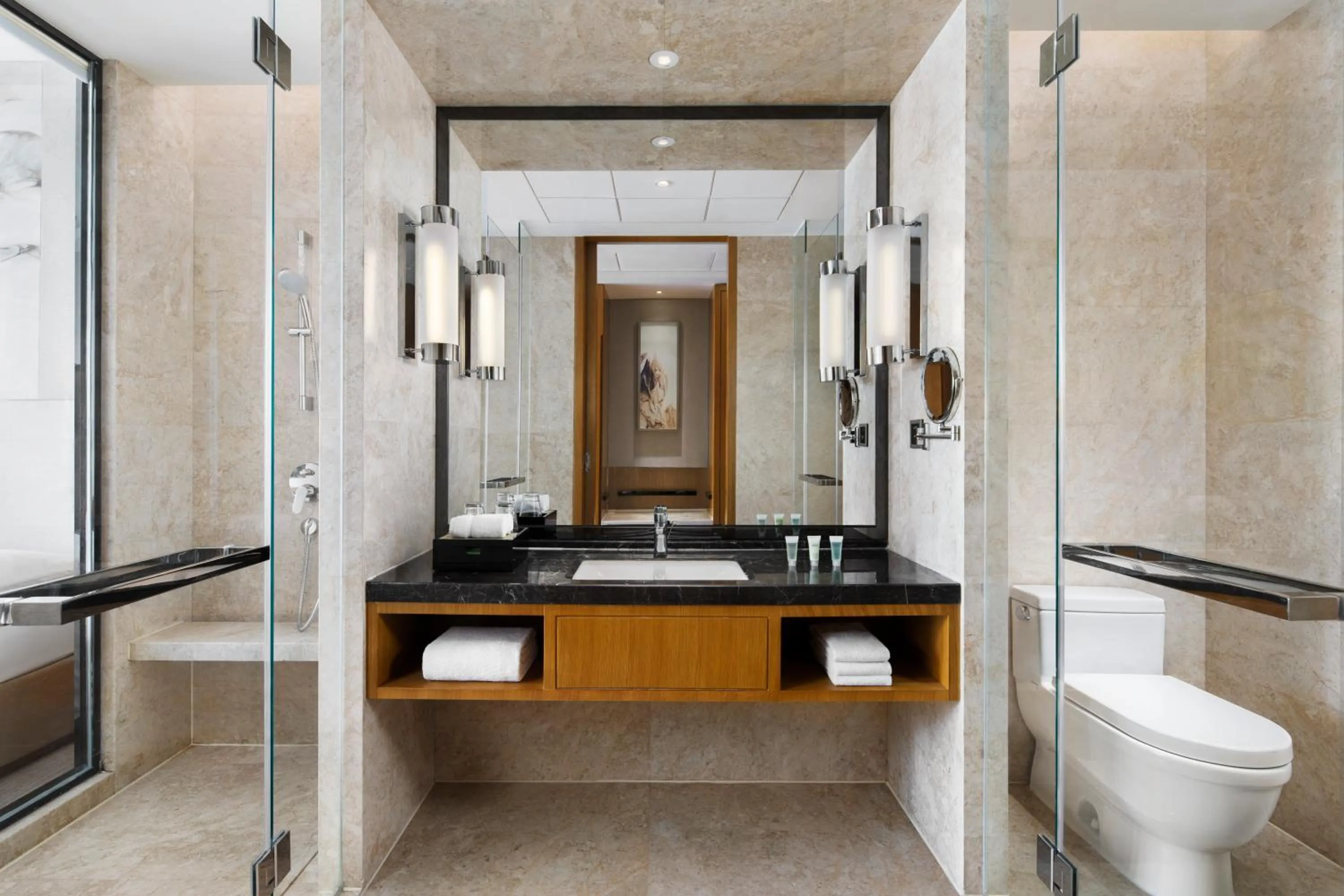 Bathroom in Courtyard by Marriott Zhengzhou East