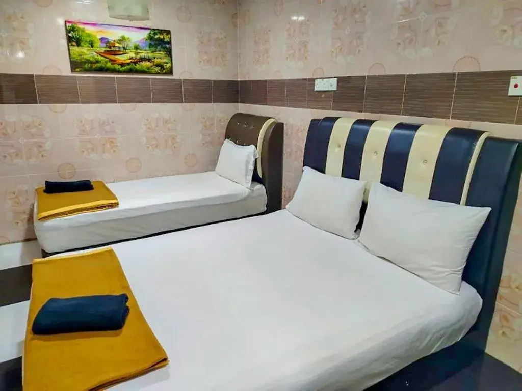 Standard Triple Room in Silver Sky hotel Standard Triple Room in Silver Sky hotel