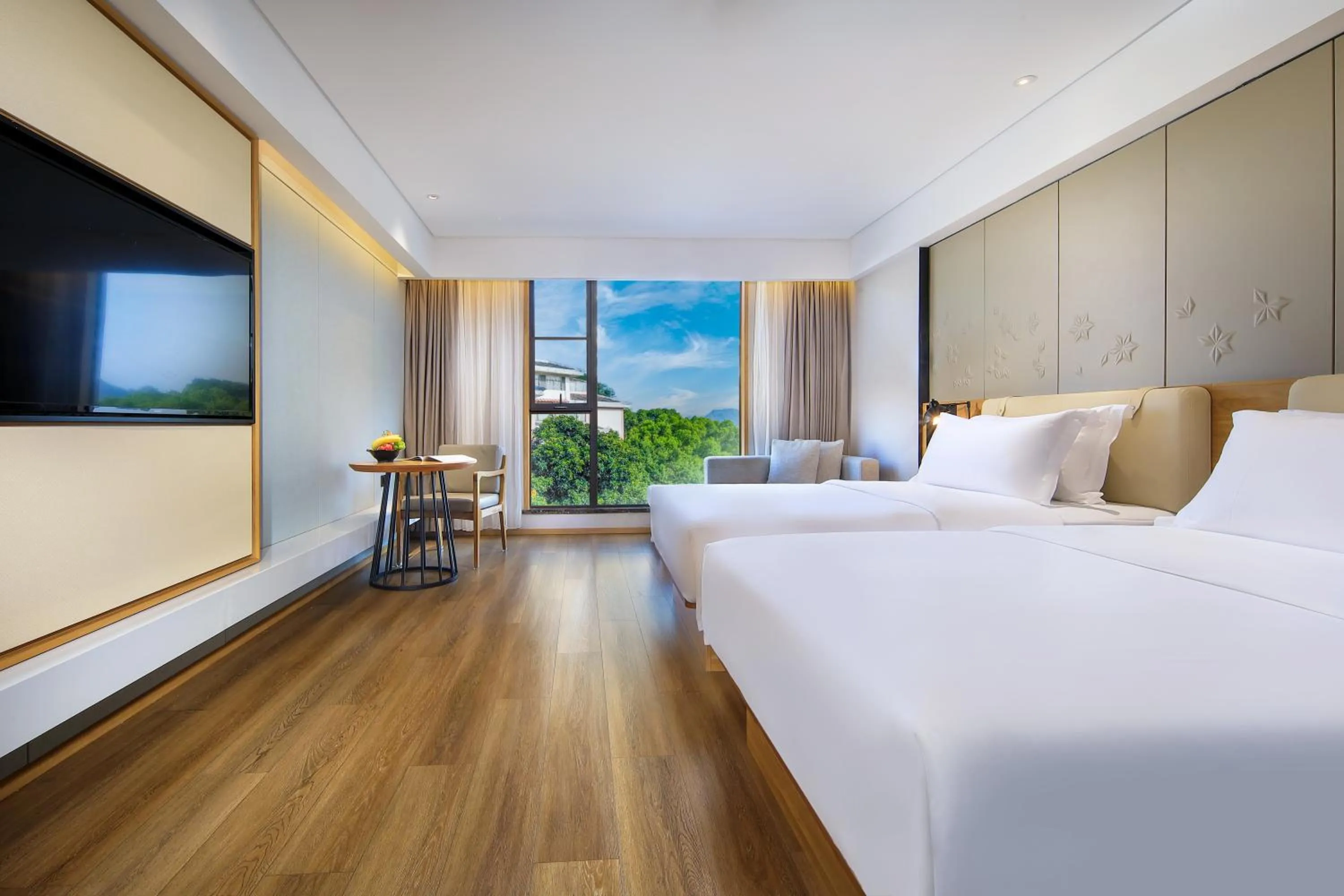 Street view, Bed in Venus Royal Hotel Guilin Elephant Trunk Hill Two Rivers and Four Lakes Branch