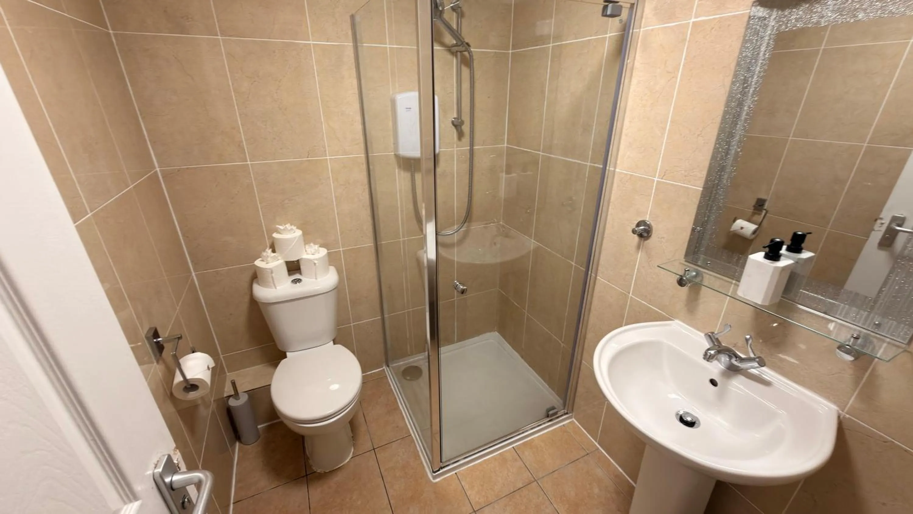 Bathroom in The Waverley Guest House