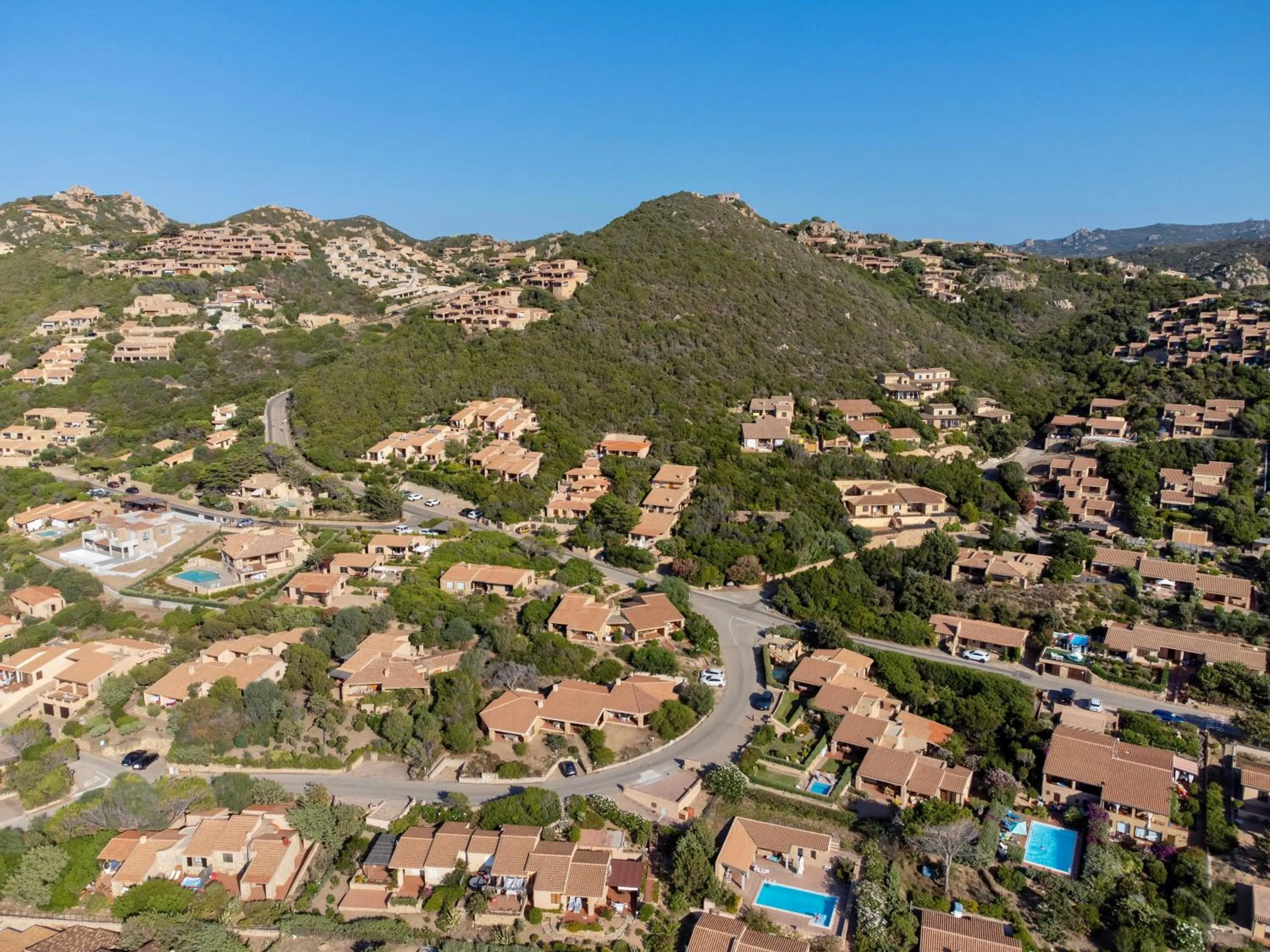 Bird's eye view in Residence with swimming-pool in Costa Paradiso, apartments 6 beds with private outdoor area