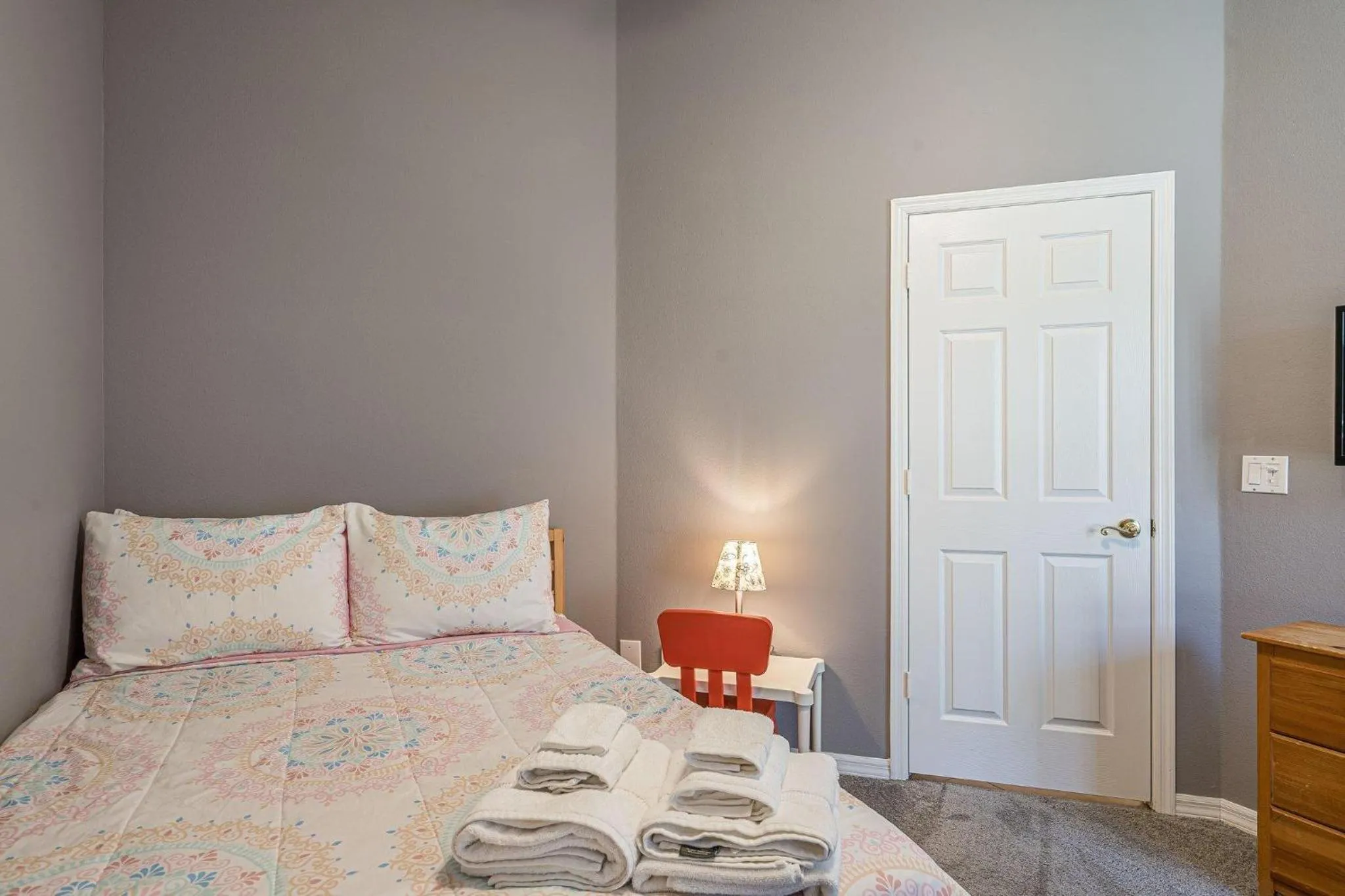 Bed in Pool Paradise