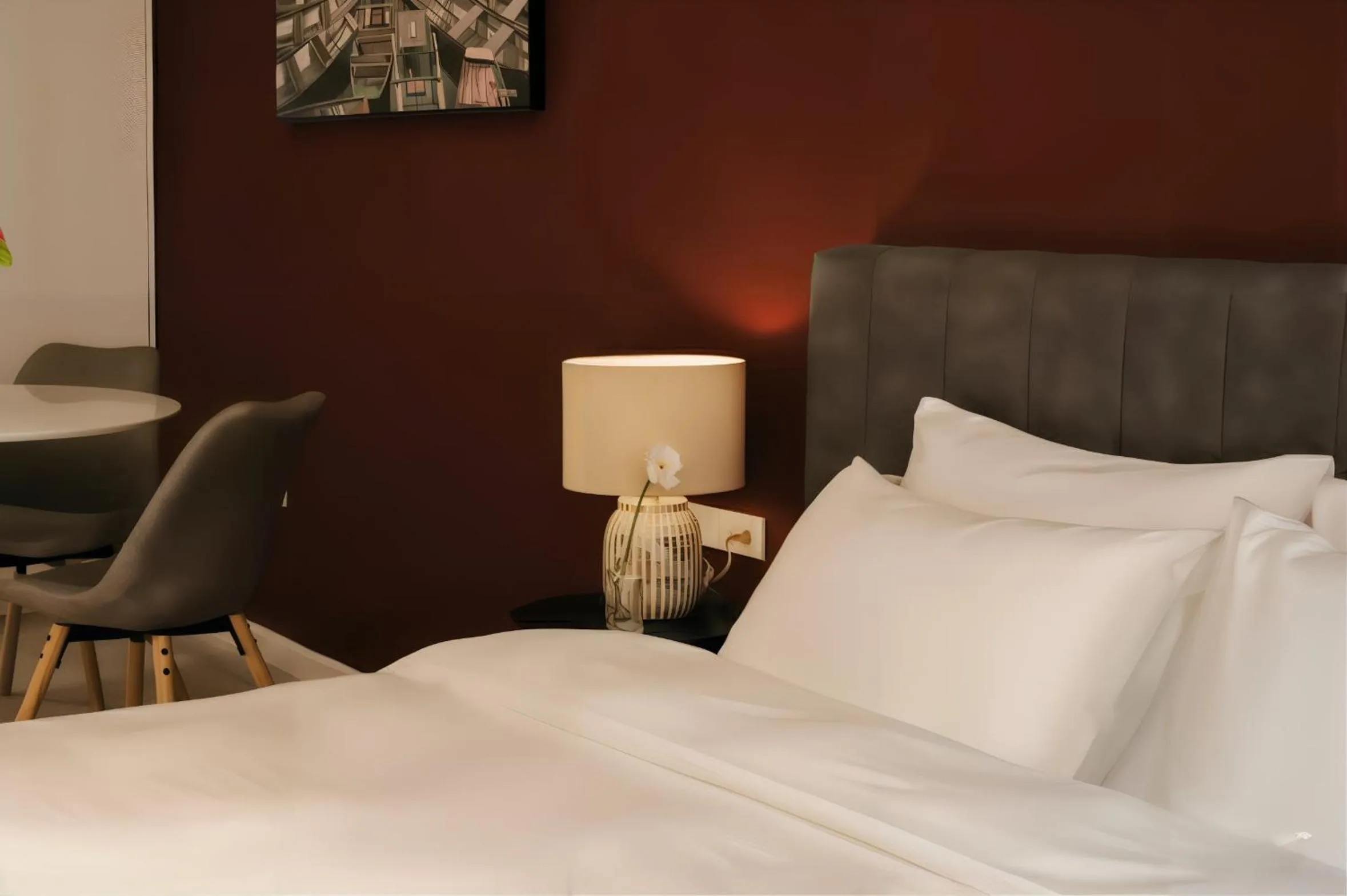 Bedroom, Bed in Centraltique Veranda Living