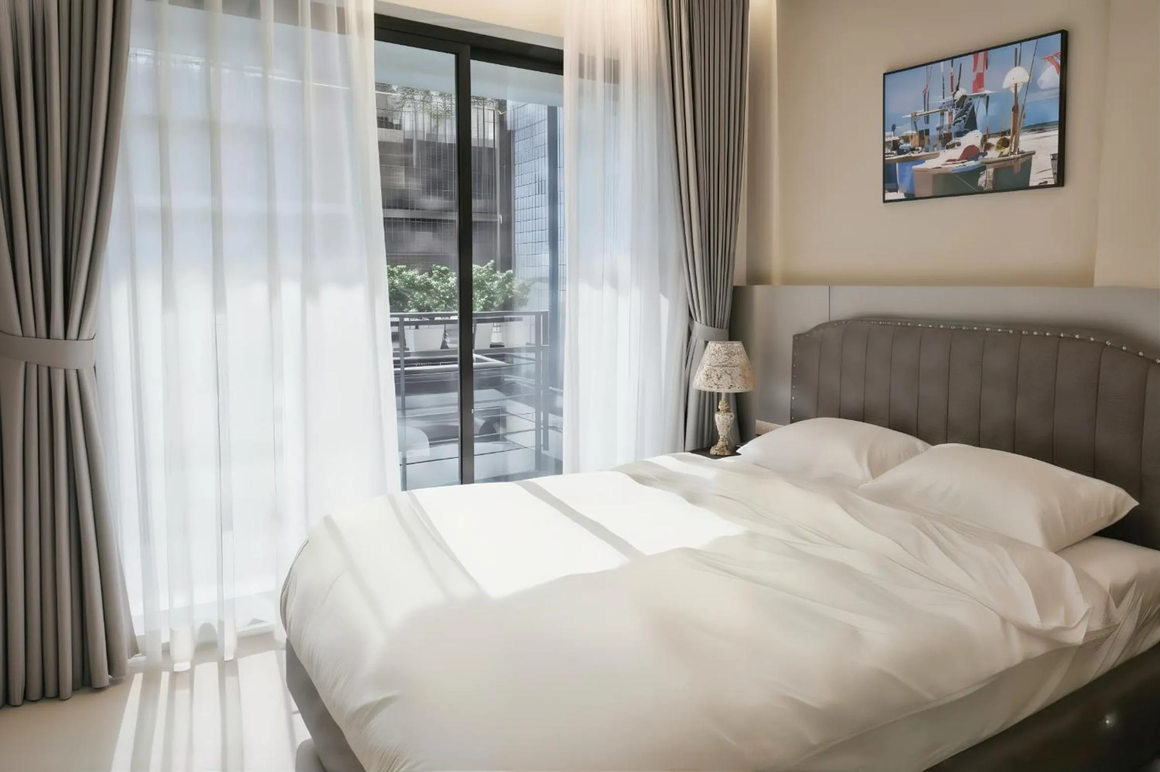 Bedroom, Bed in Centraltique Veranda Living