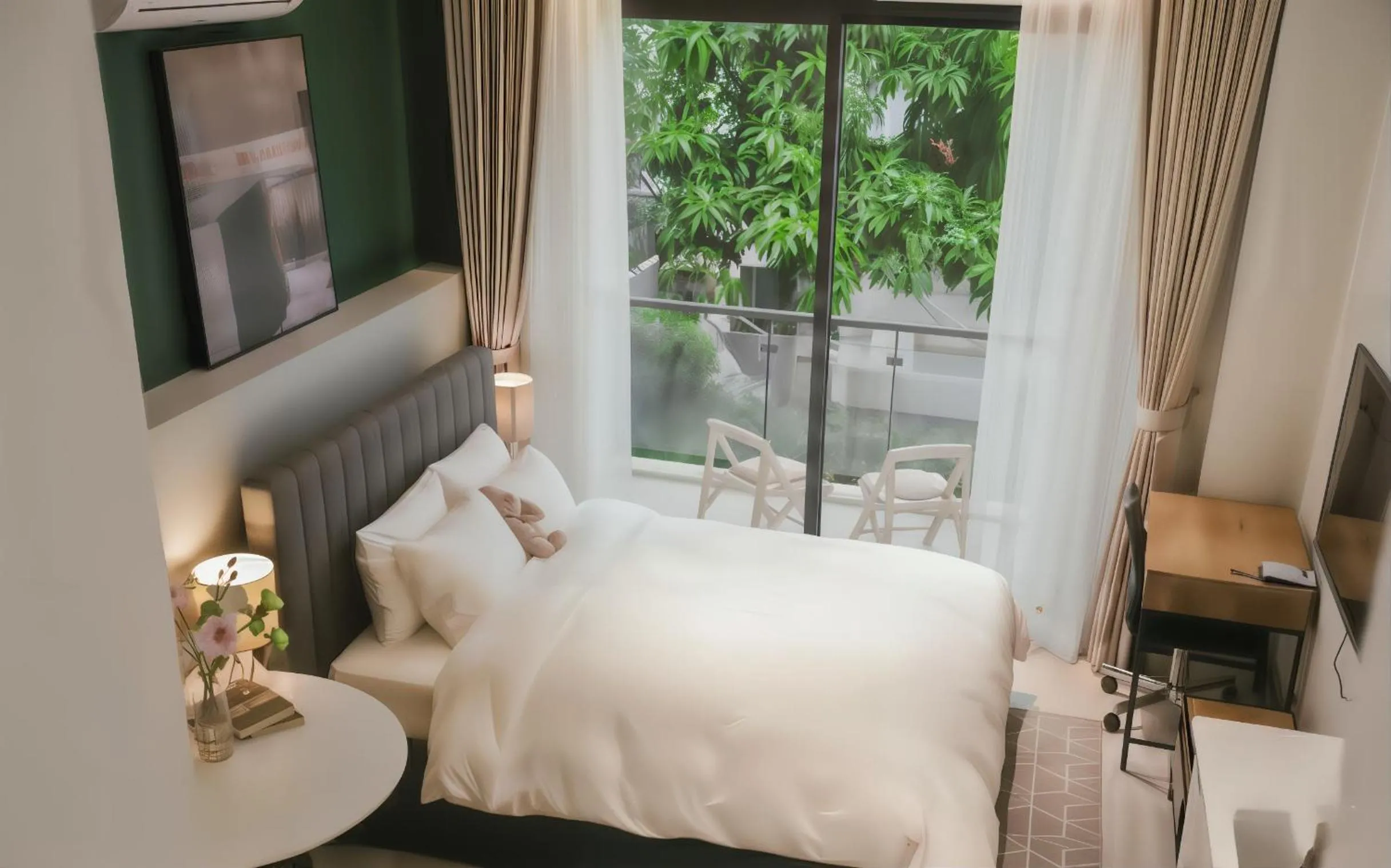 Bedroom, Bed in Centraltique Veranda Living