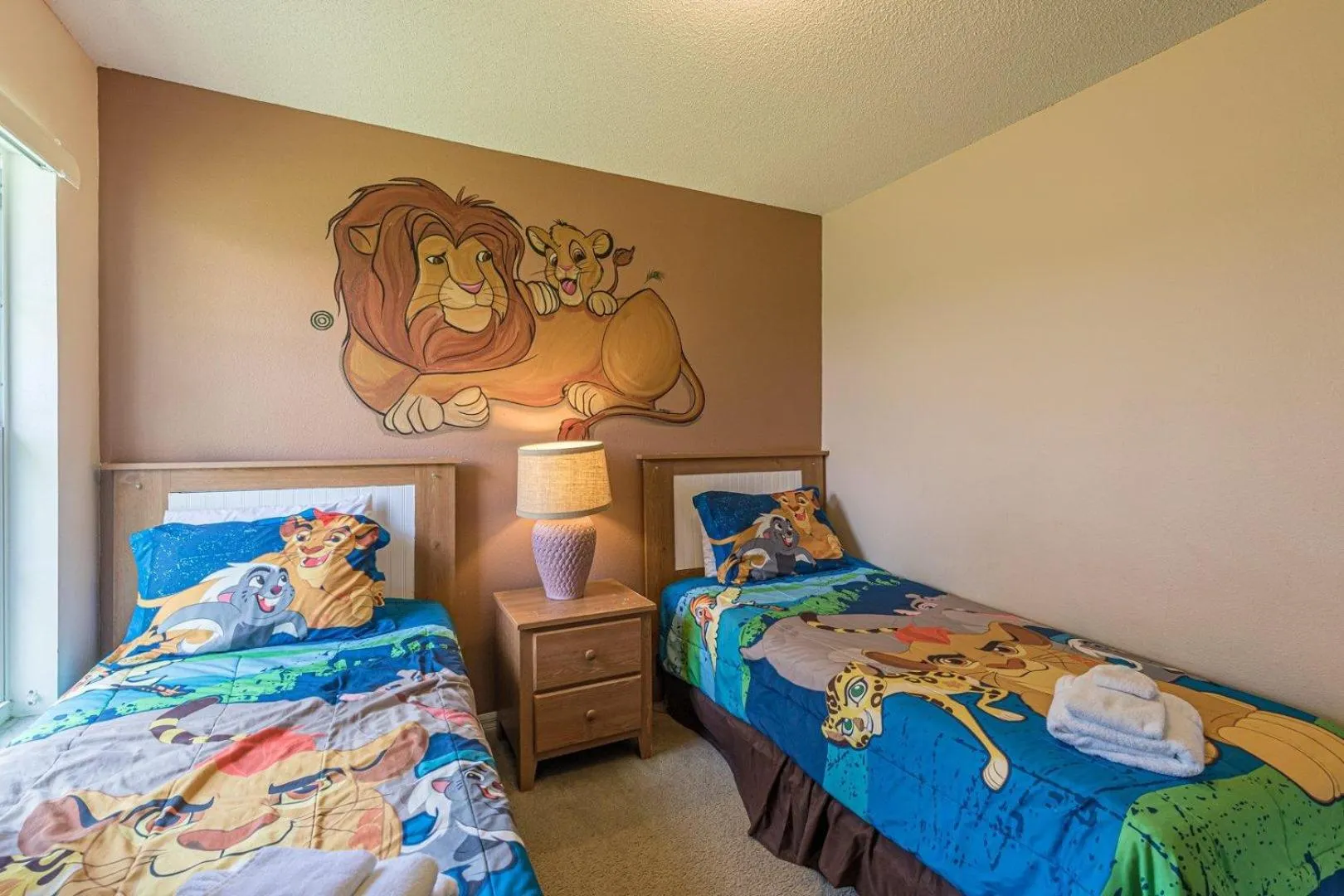 Bed in Simba's Lake House