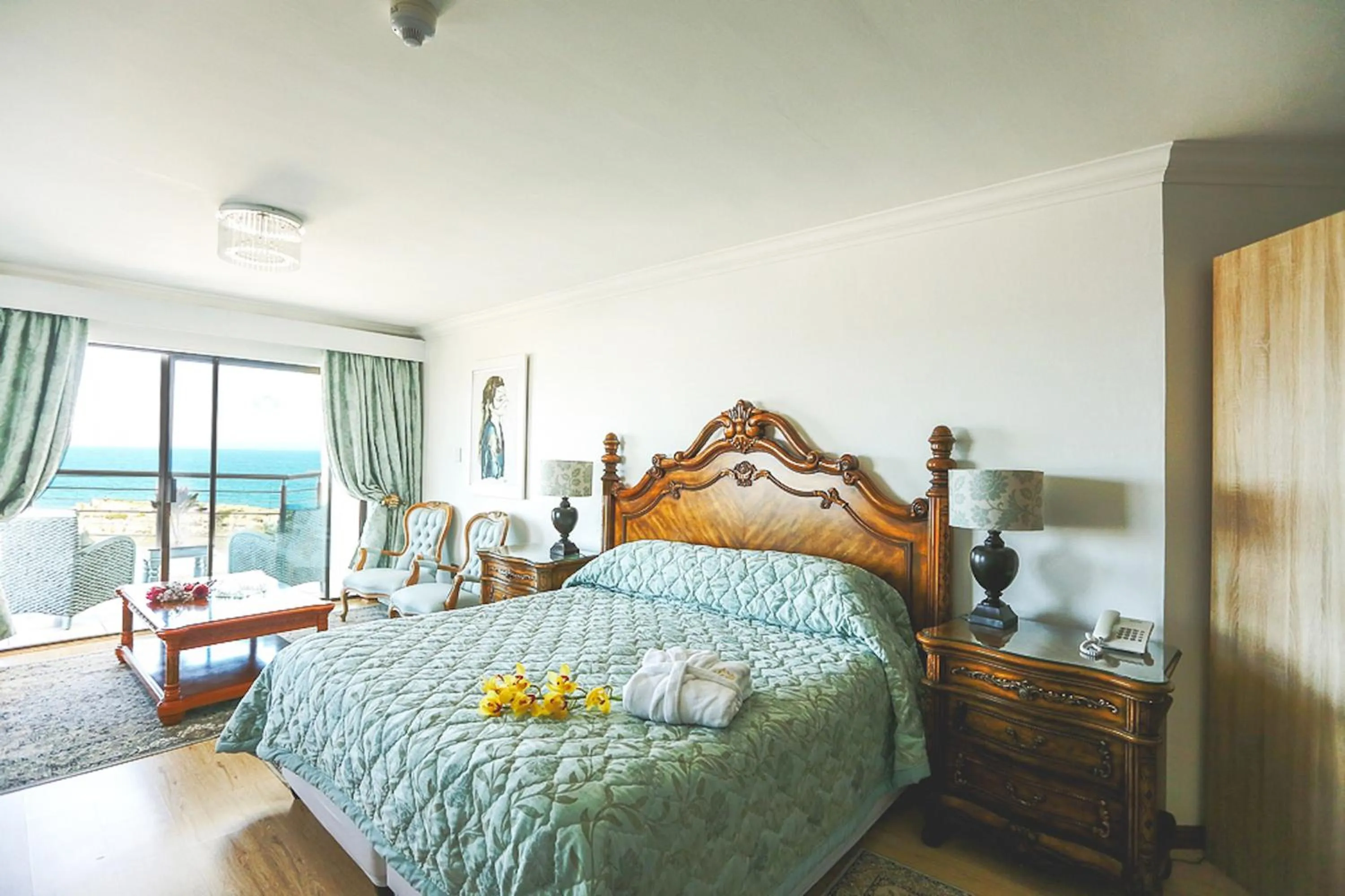 Photo of the whole room, Bed in Misty Waves Boutique Hotel
