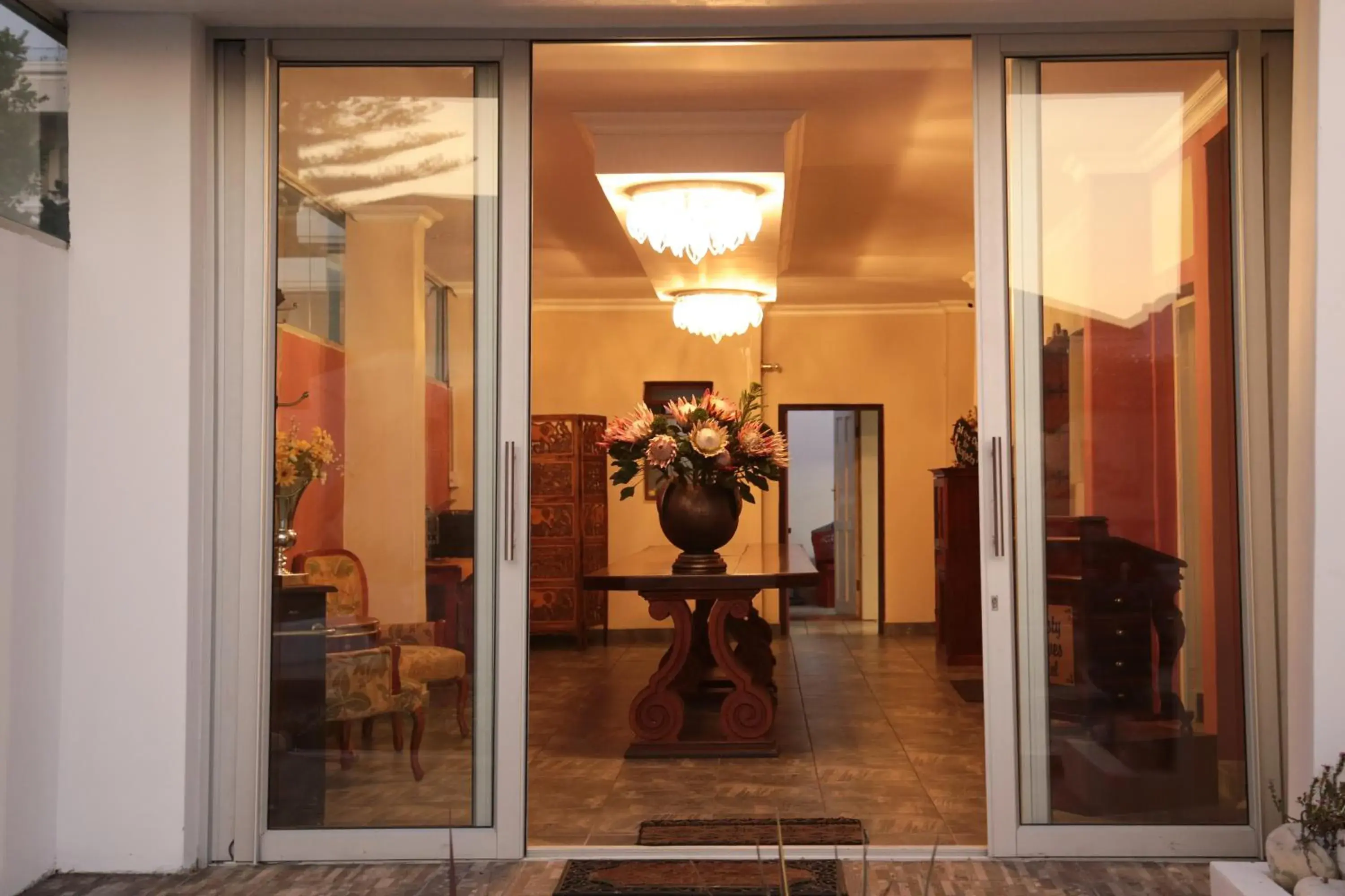 Restaurant/places to eat in Misty Waves Boutique Hotel Restaurant/places to eat in Misty Waves Boutique Hotel