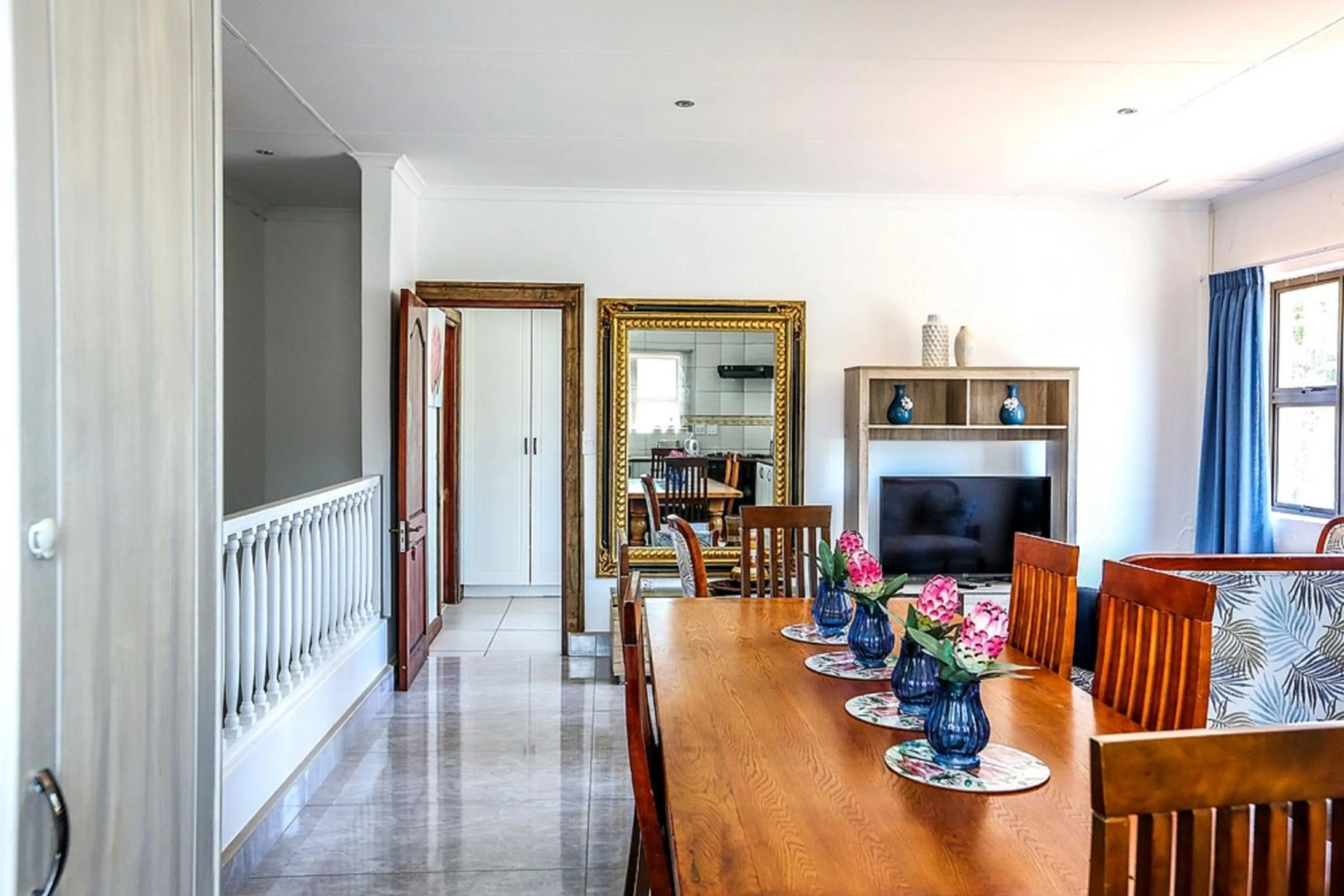 Living room in Misty Waves Boutique Hotel