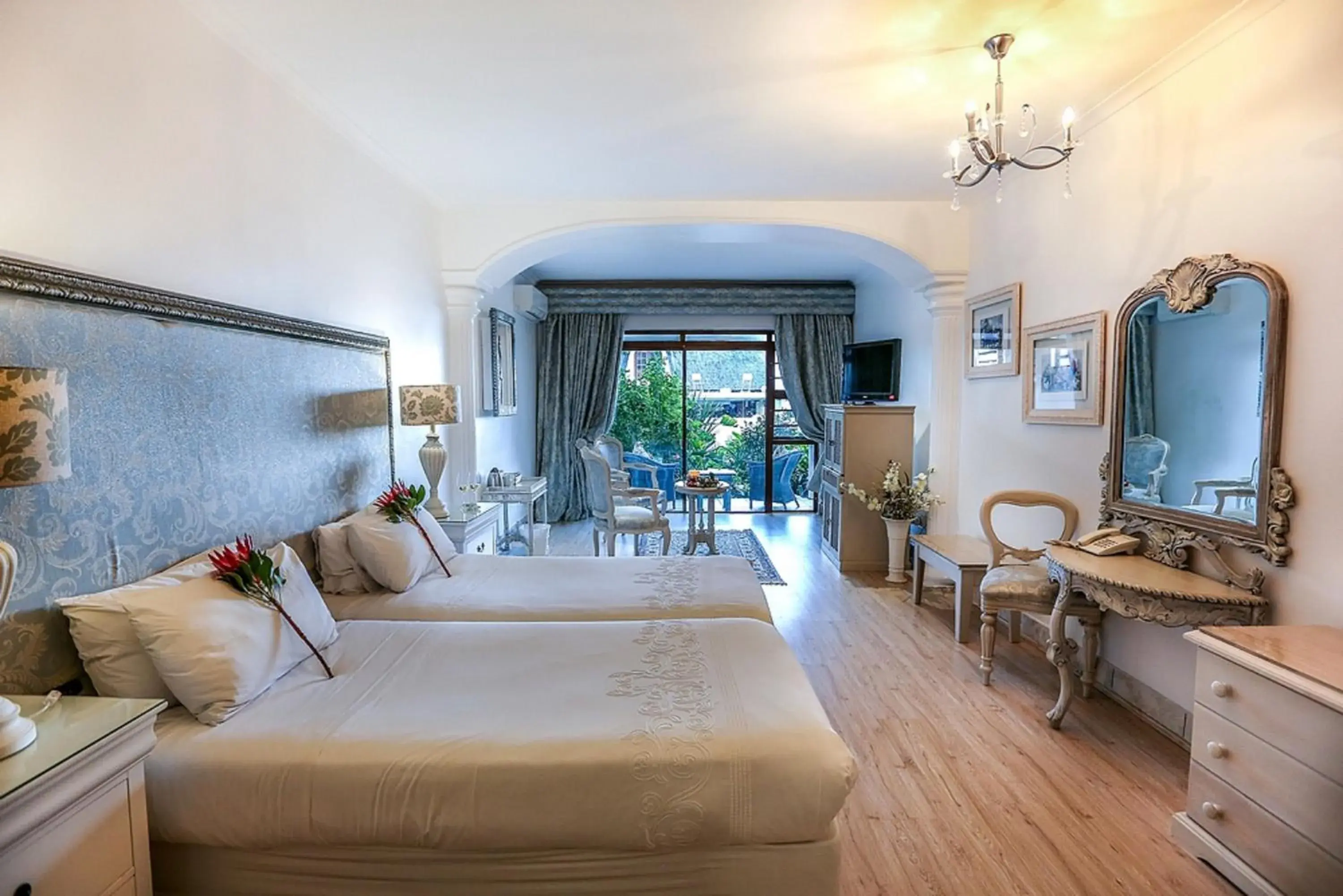 Executive Suite in Misty Waves Boutique Hotel Executive Suite in Misty Waves Boutique Hotel