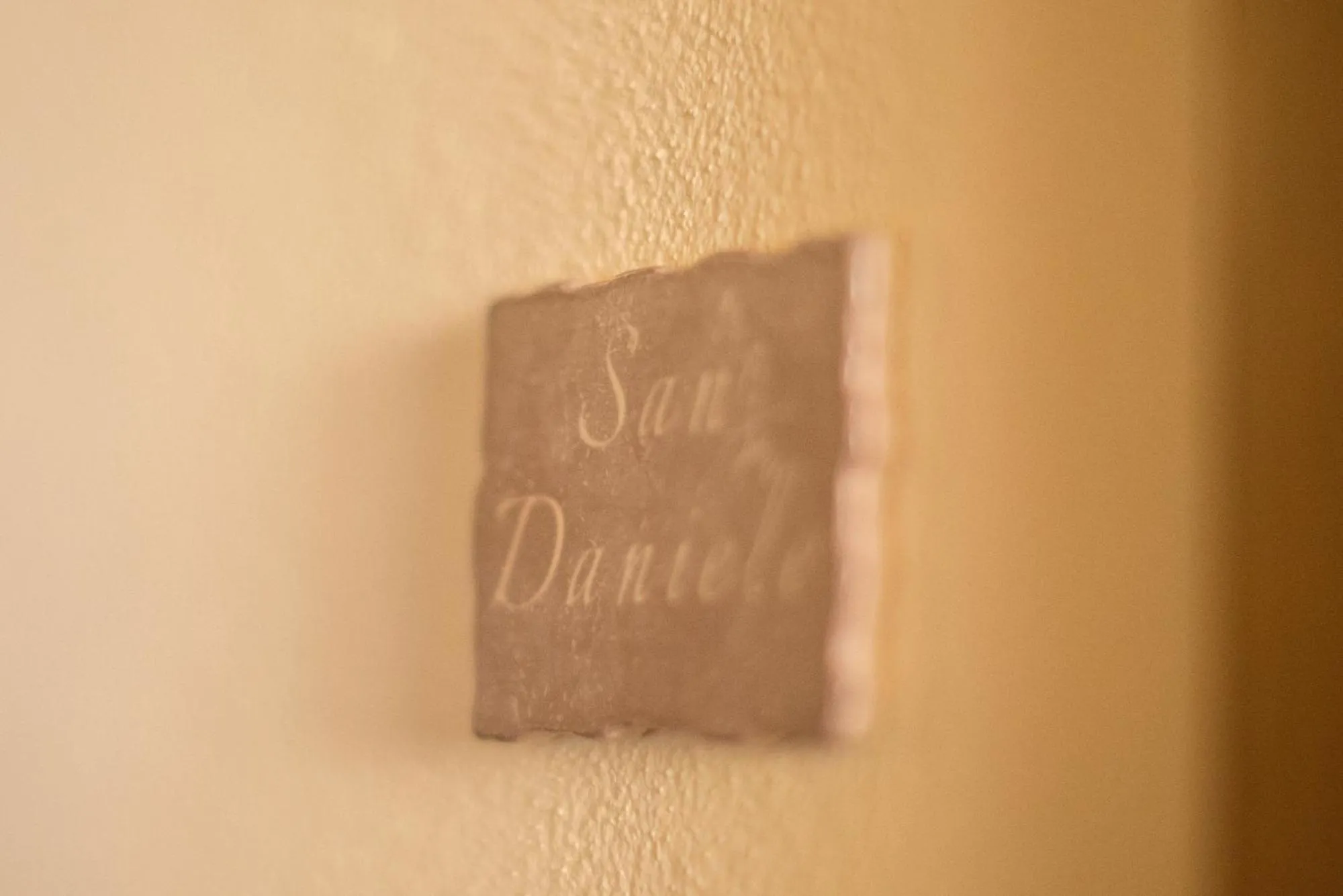 Decorative detail in Dimora Fra' Giovanni B&B Relais