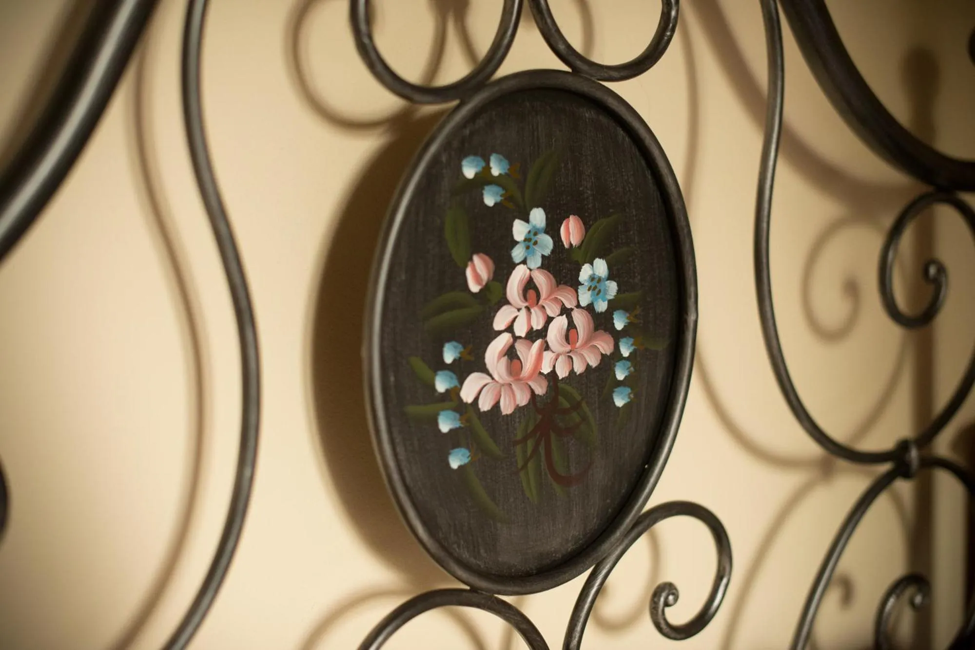 Decorative detail in Dimora Fra' Giovanni B&B Relais