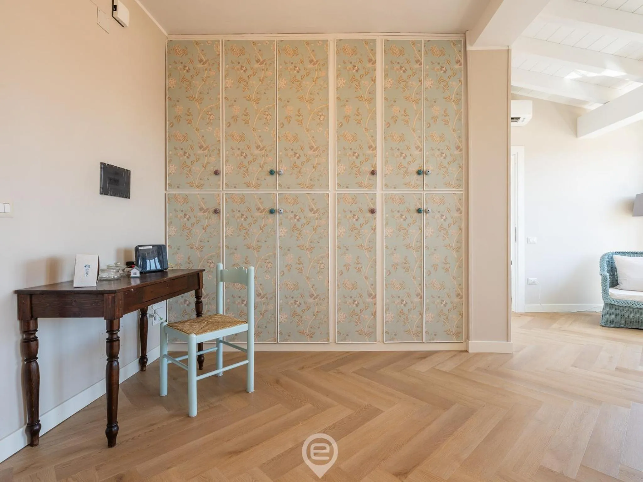 wardrobe in Bellavista Apartment