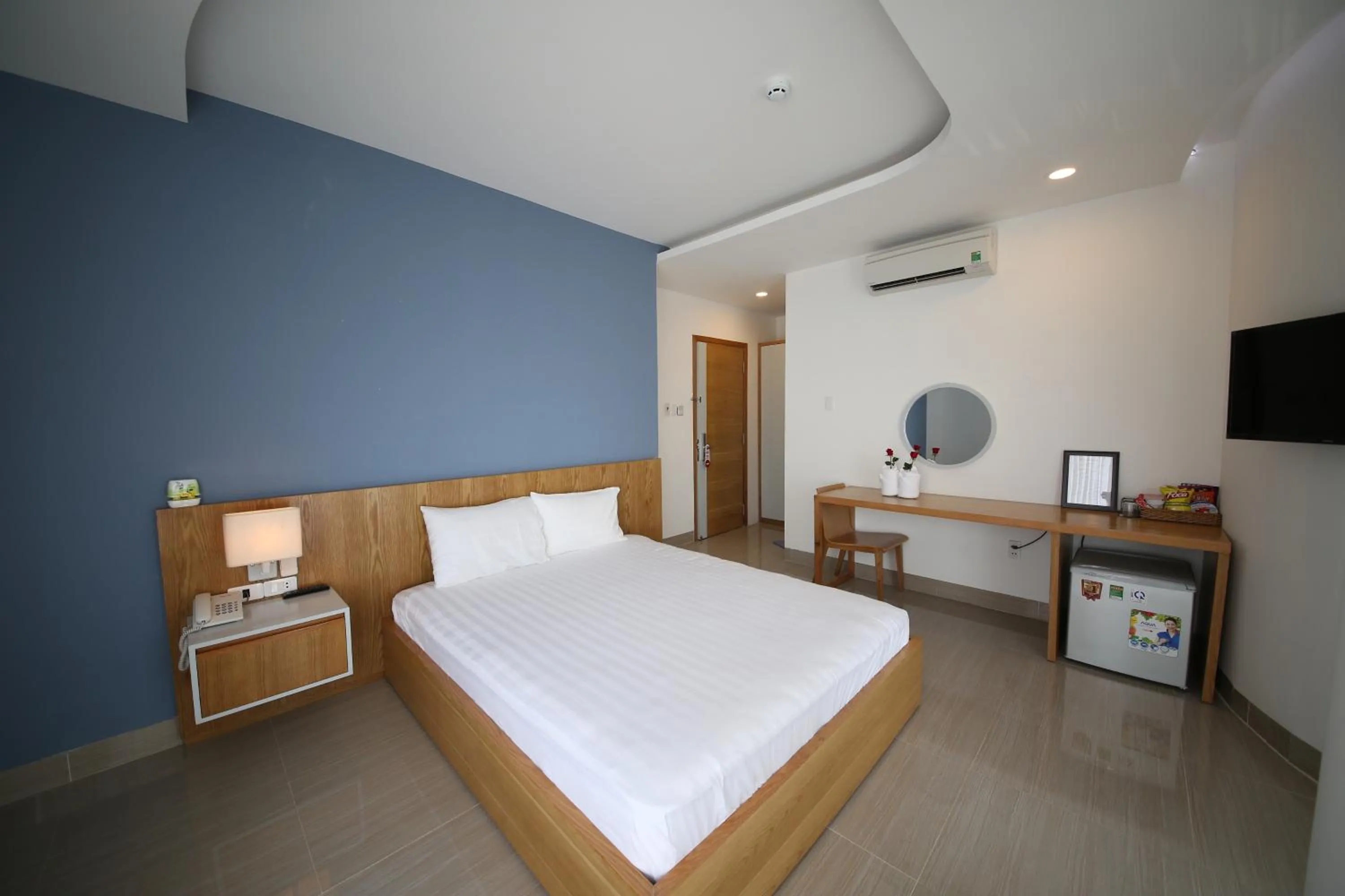 Photo of the whole room, Bed in Sailing Hotel Phú Quốc
