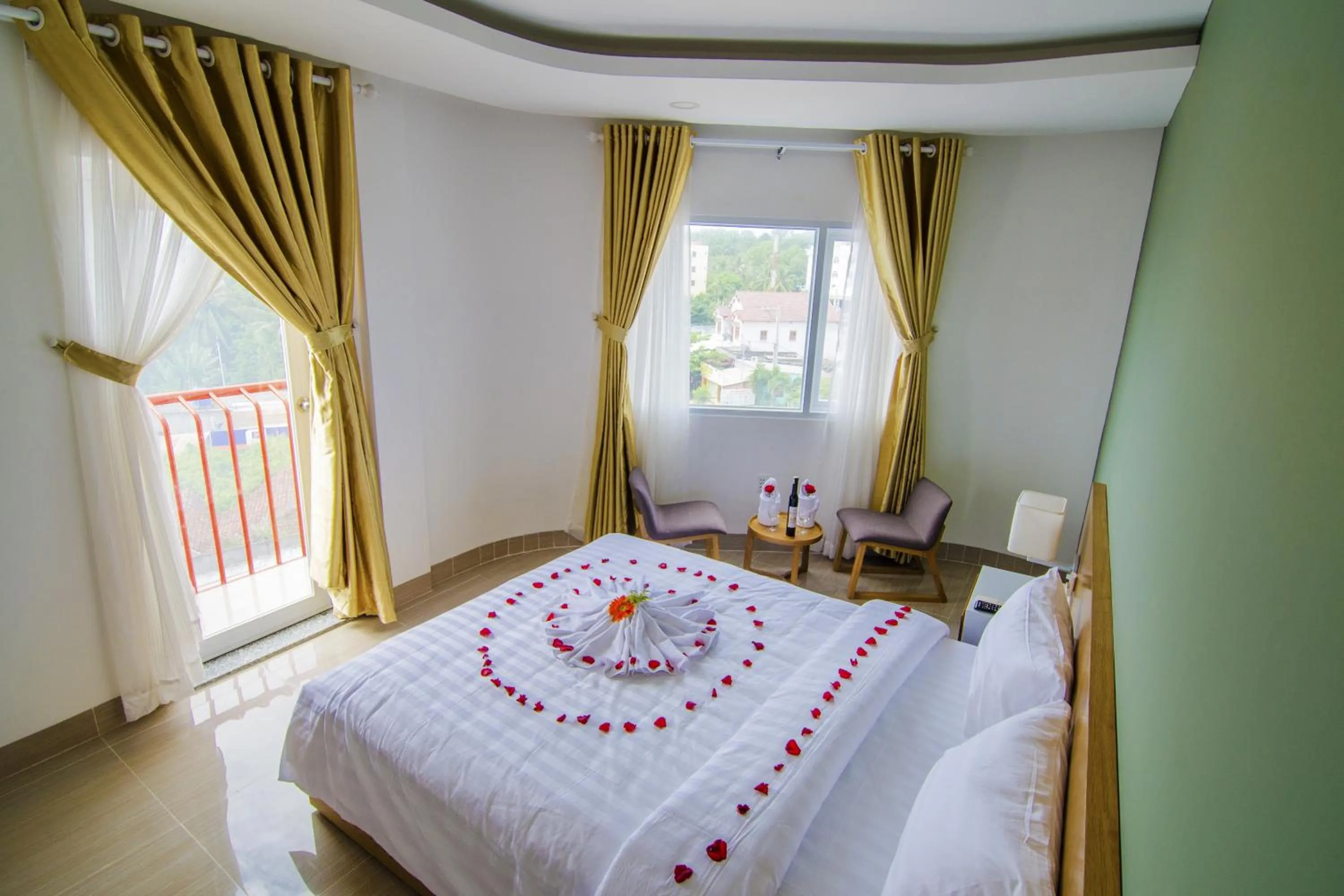 Bed in Sailing Hotel Phú Quốc