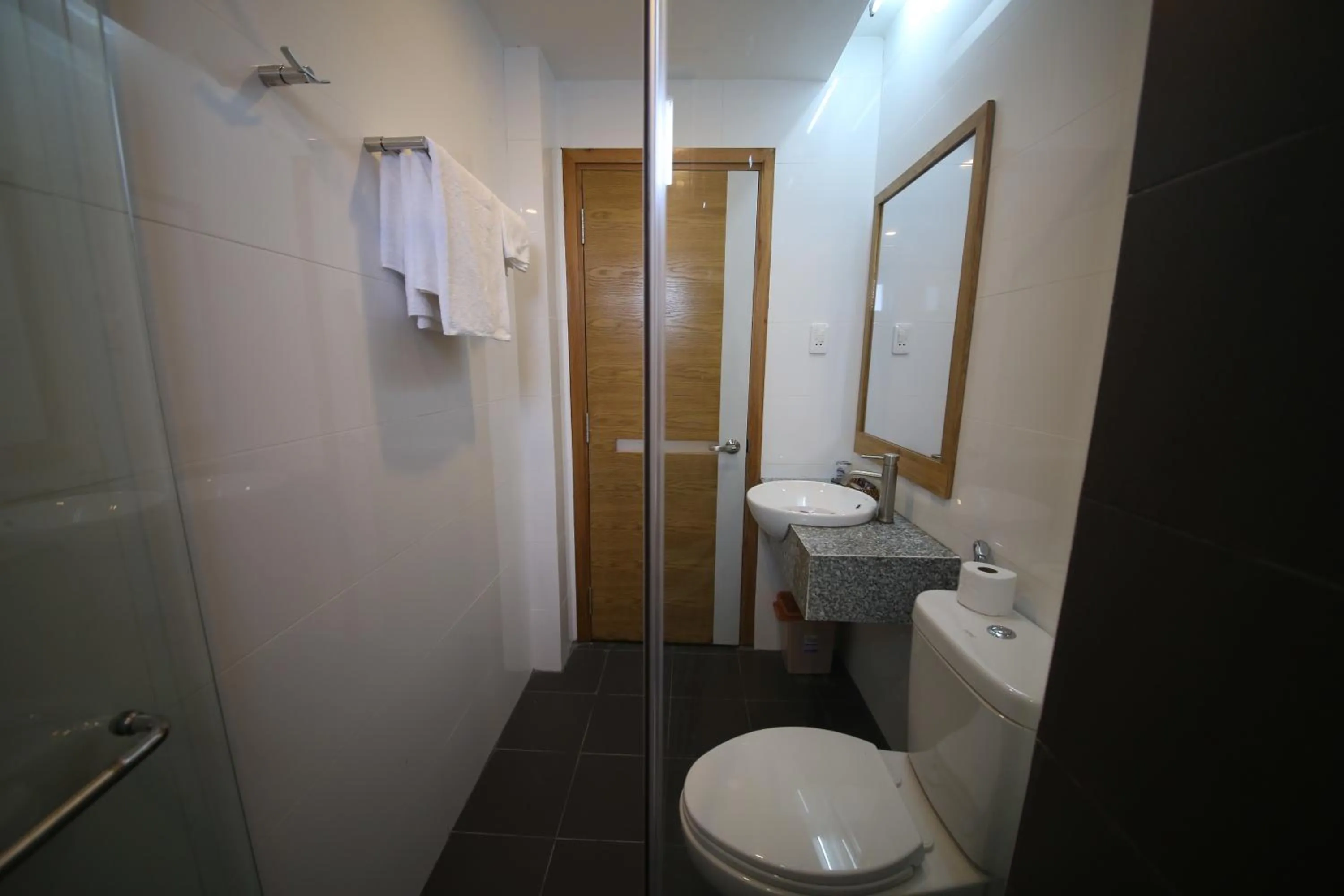 Shower in Sailing Hotel Phú Quốc