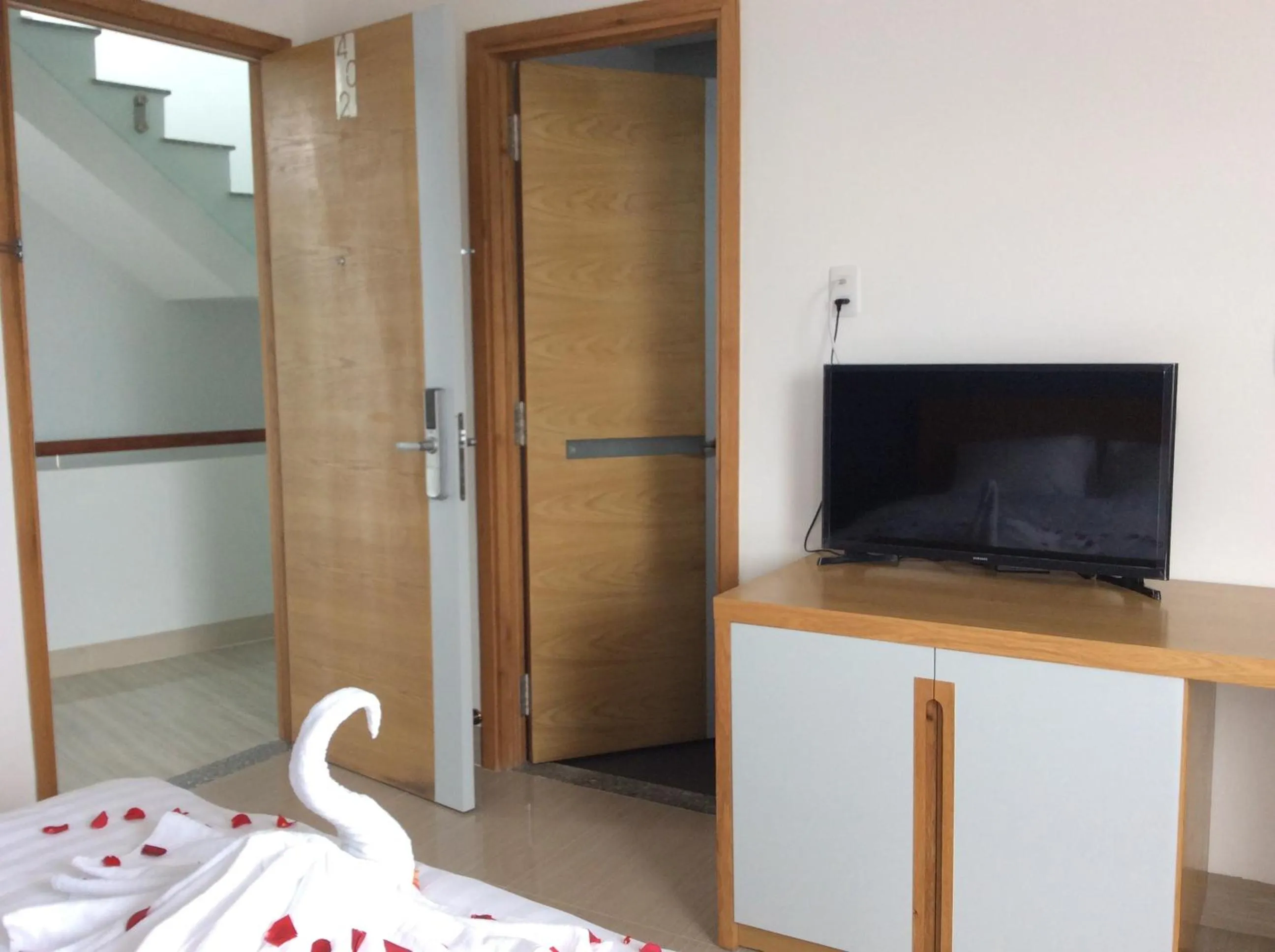 TV and multimedia, Bed in Sailing Hotel Phú Quốc