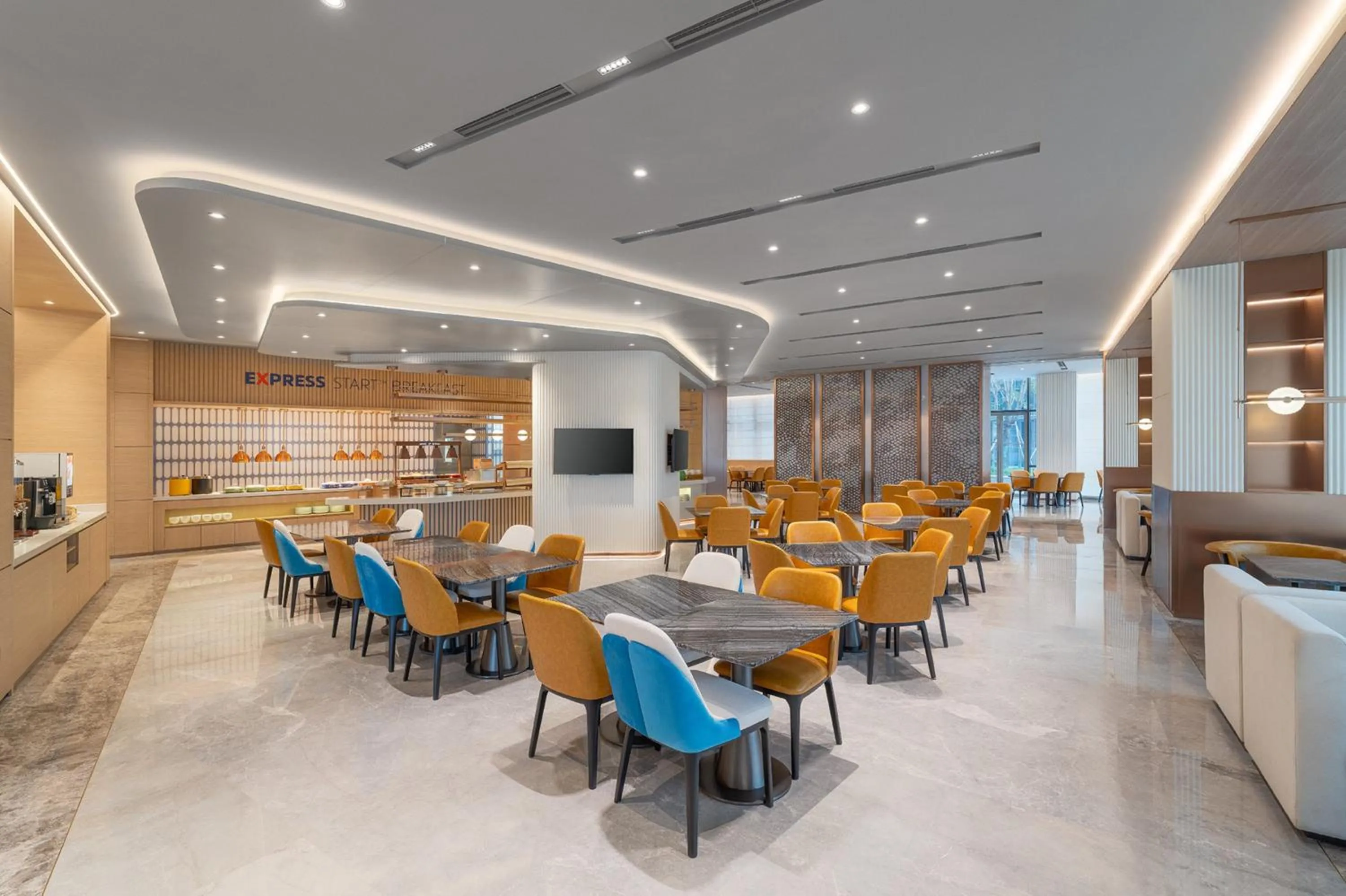 Restaurant/places to eat in Holiday Inn Express Chongqing Liangjiang Yufu by IHG