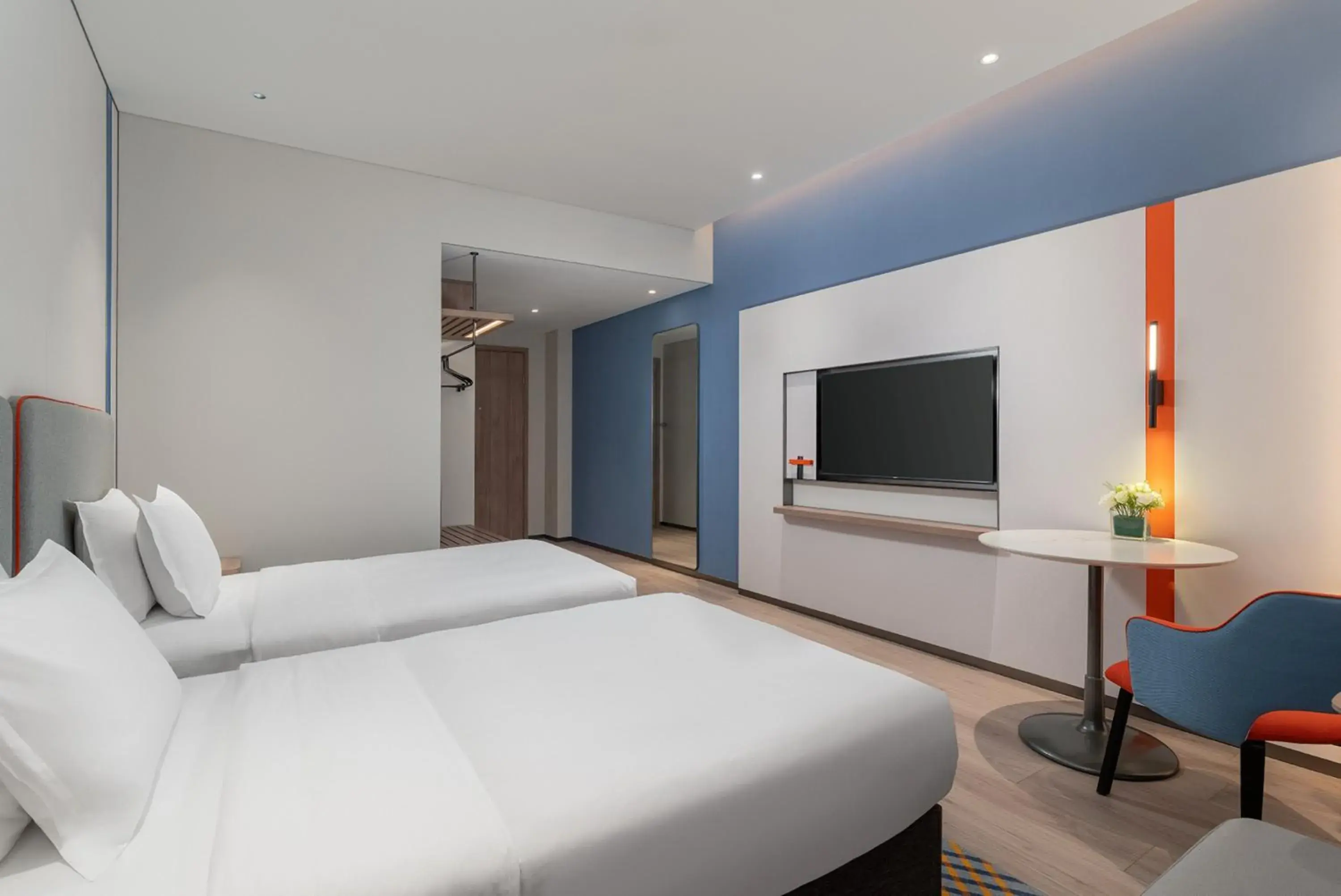 Standard Double Room with Two Double Beds - High Floor in Holiday Inn Express Chongqing Liangjiang Yufu by IHG Standard Double Room with Two Double Beds - High Floor in Holiday Inn Express Chongqing Liangjiang Yufu by IHG