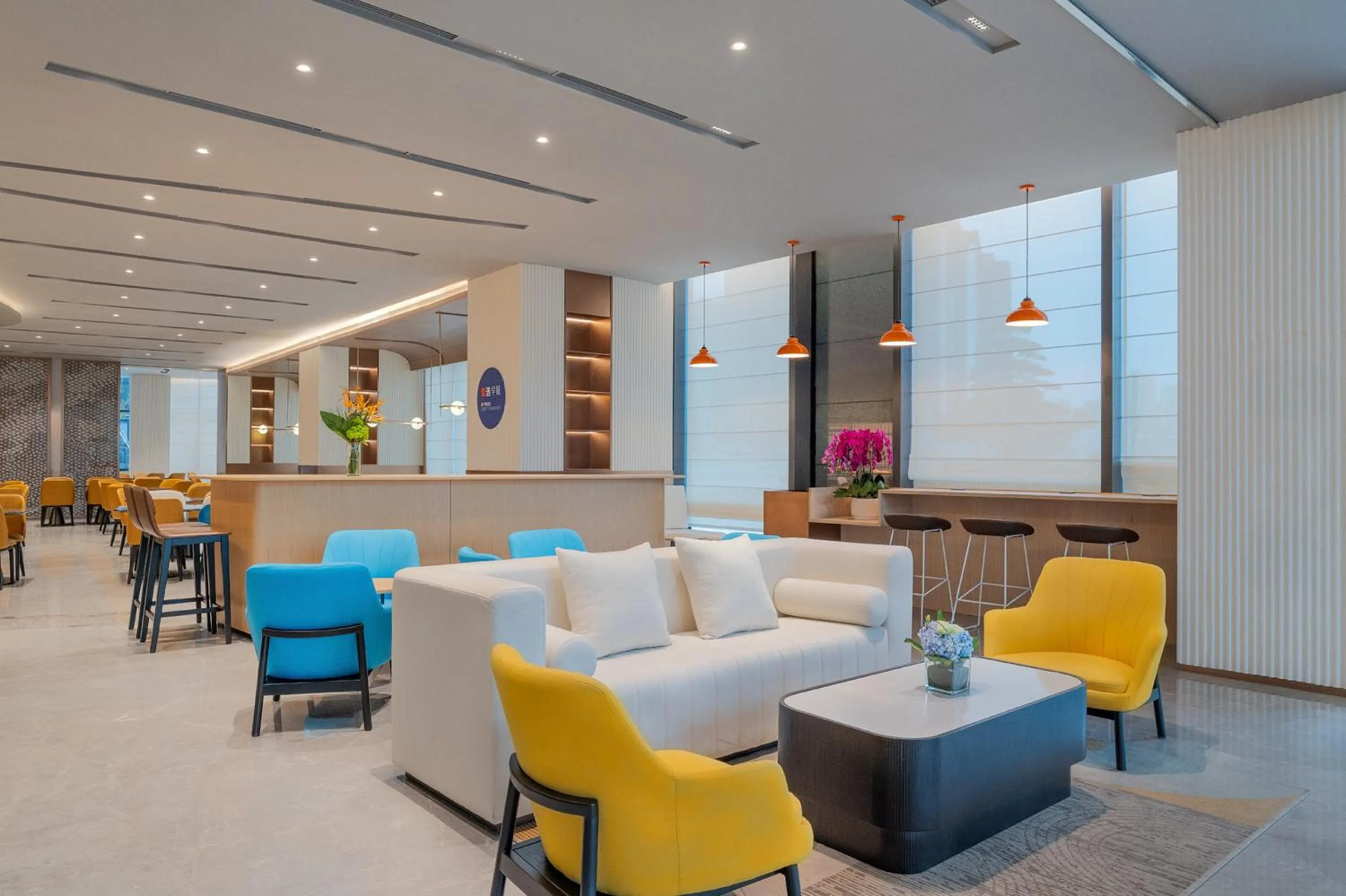 Restaurant/places to eat in Holiday Inn Express Chongqing Liangjiang Yufu by IHG