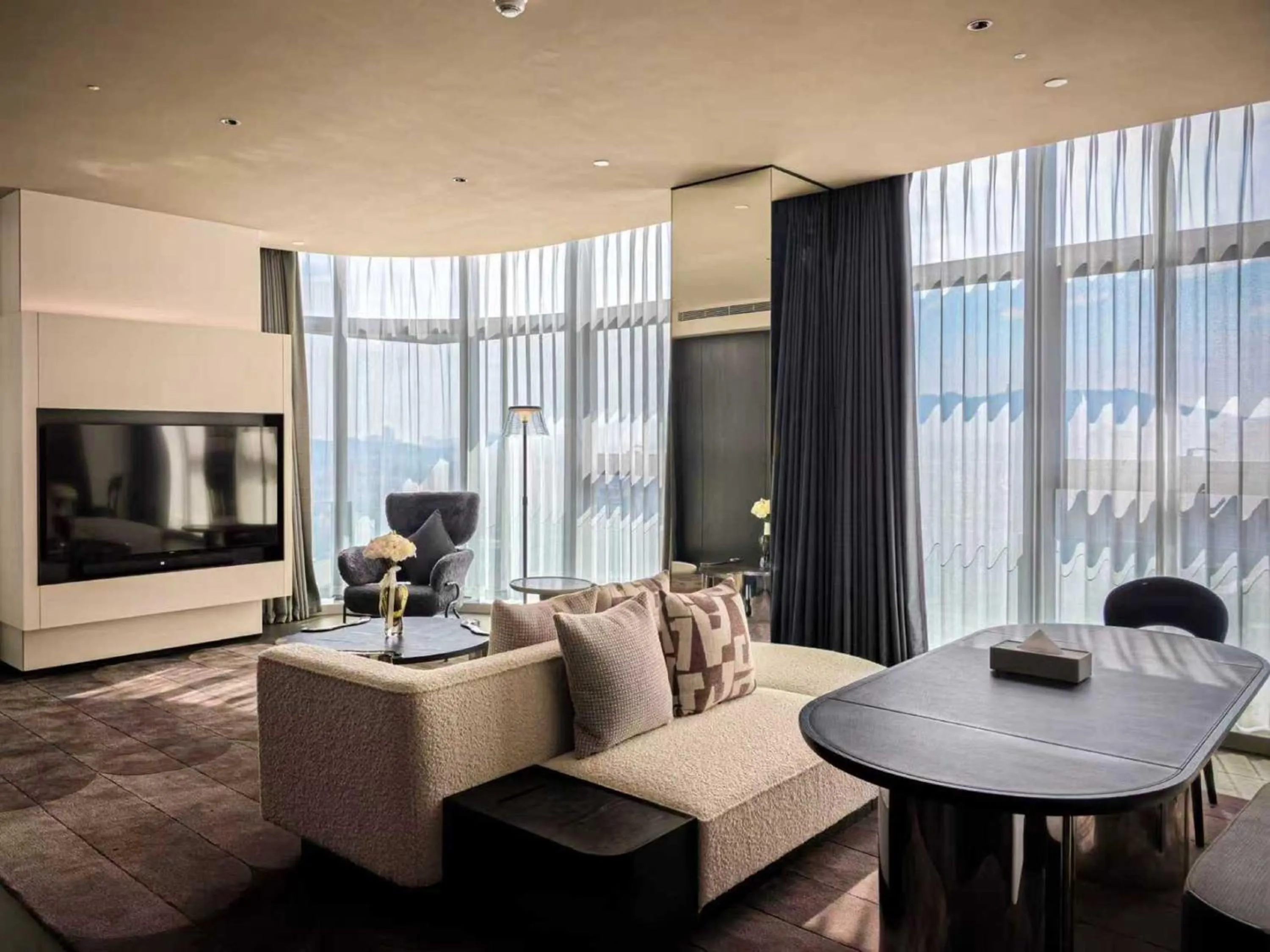 Photo of the whole room in Hotel Indigo Zhuhai Xiangzhou by IHG