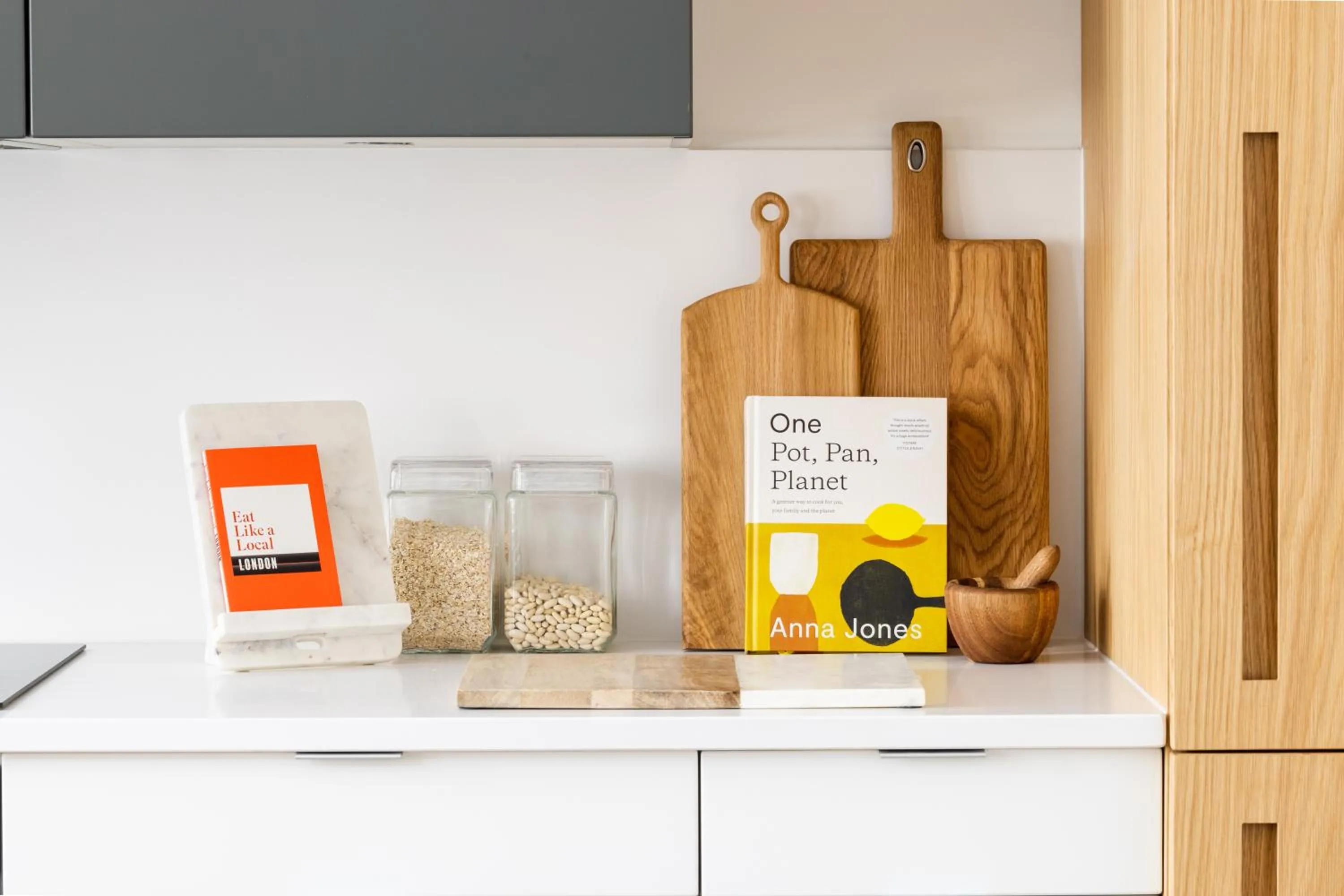 Kitchen or kitchenette in The Marlo