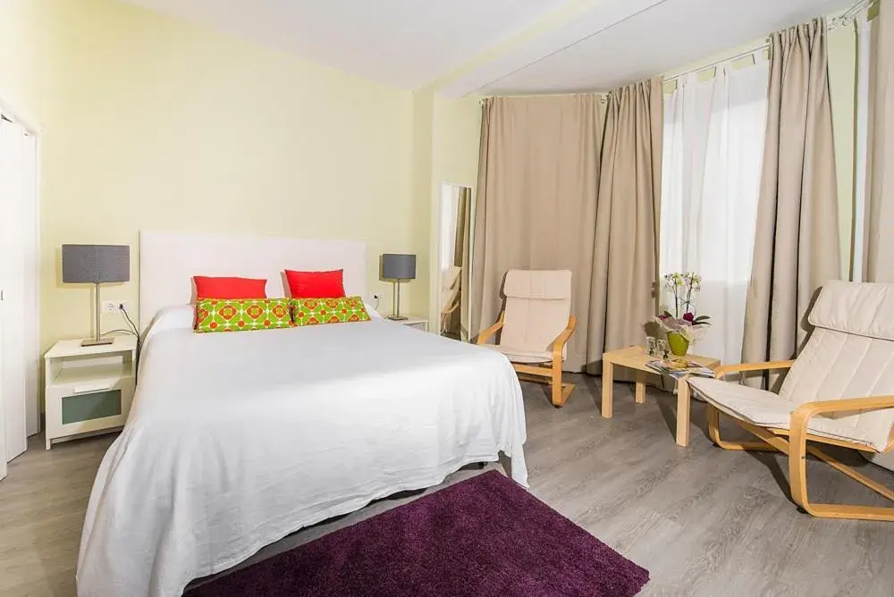 Queen Room in Hotel Valle del Oja Queen Room in Hotel Valle del Oja