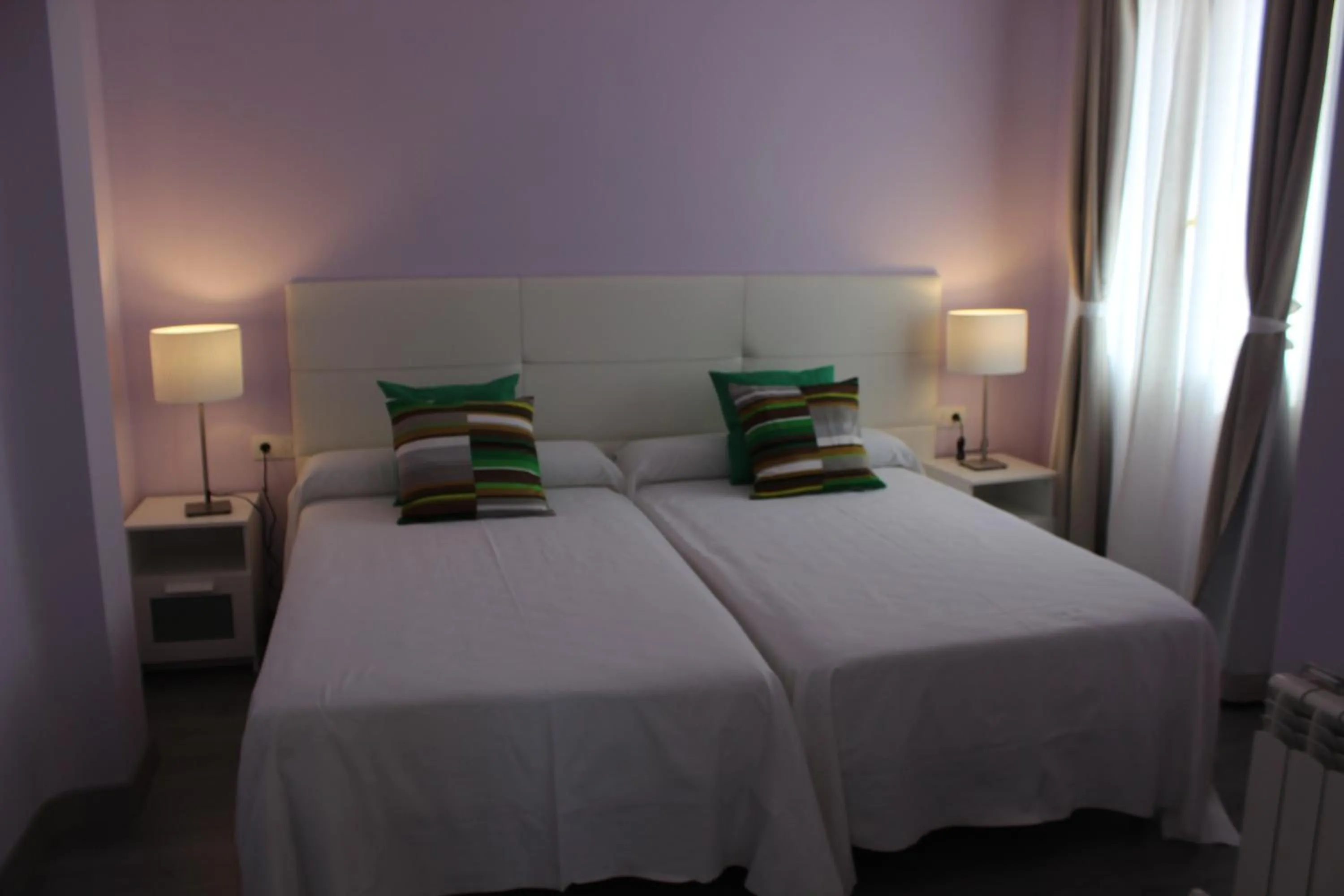 Day, Bed in Hotel Valle del Oja