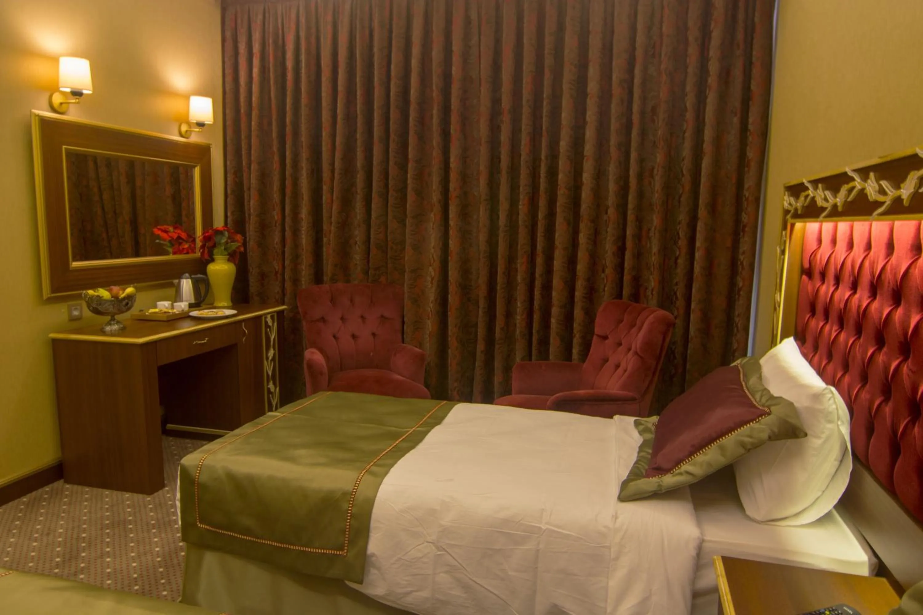 Photo of the whole room in MB Deluxe Hotel