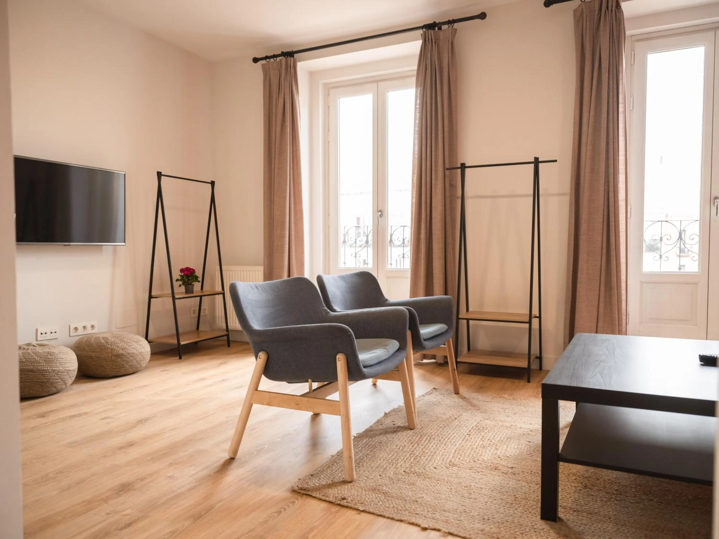 TV and multimedia in Slow Suites Luchana