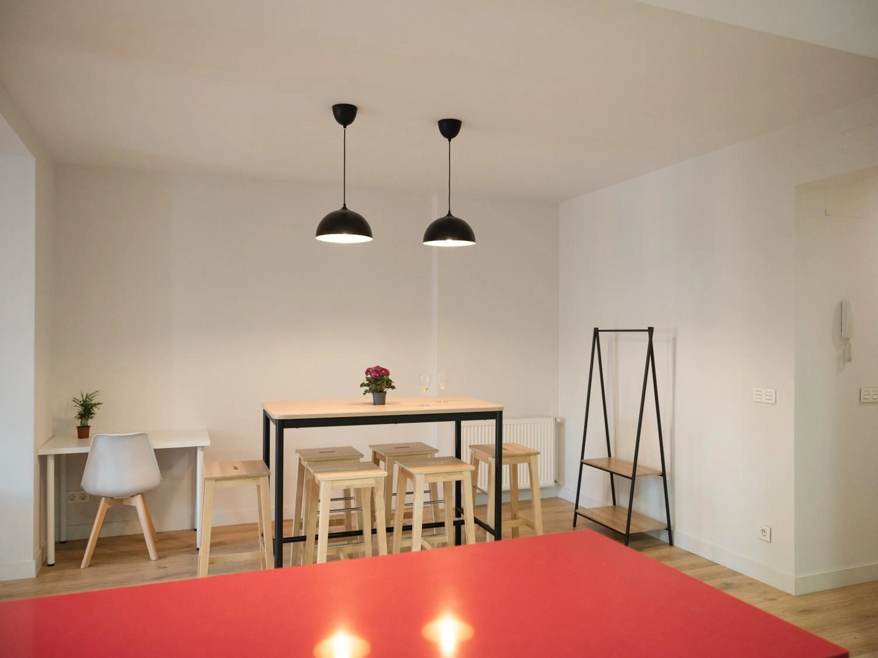 Dining area in Slow Suites Luchana