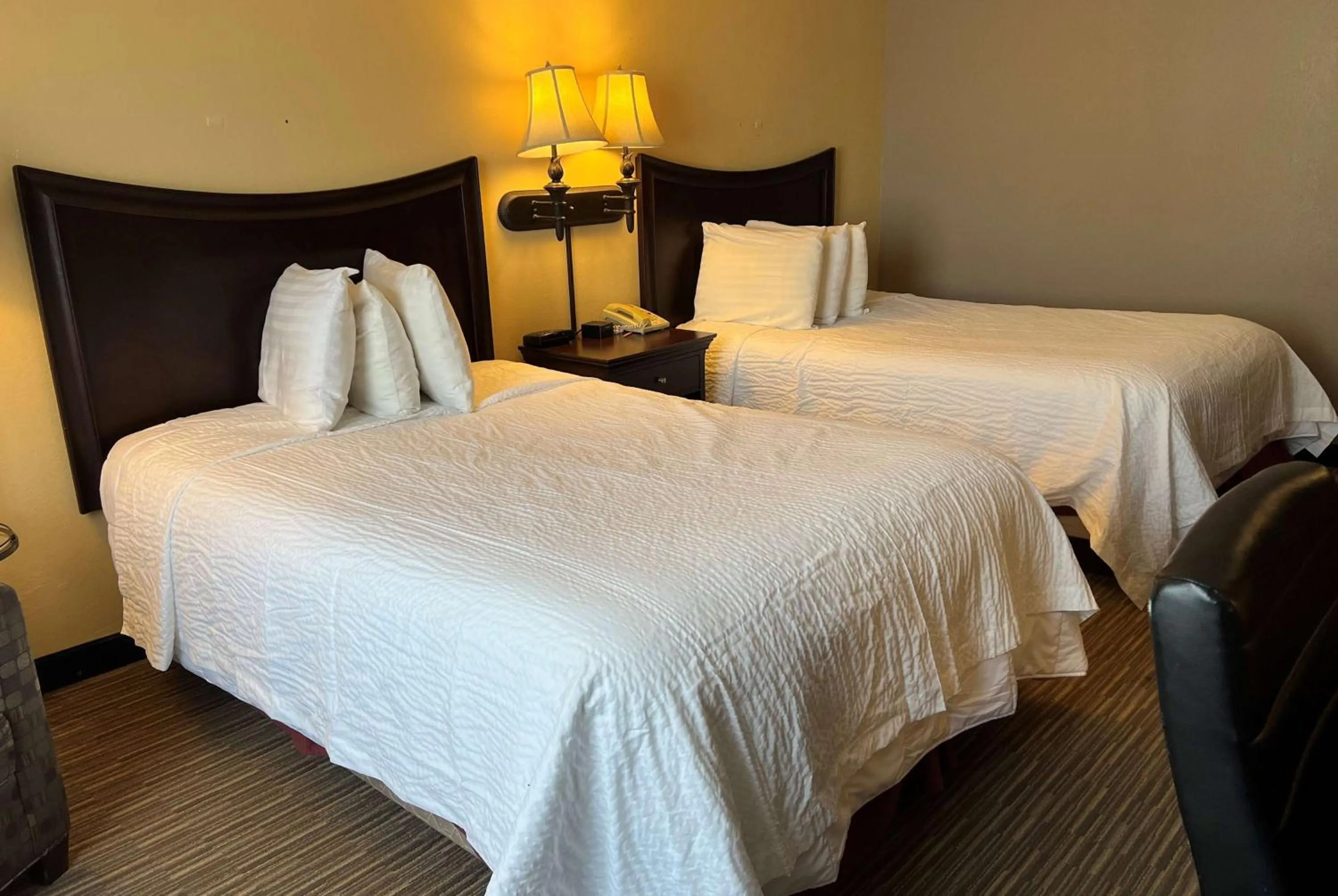 Photo of the whole room in Days Inn by Wyndham Pittsburg KS