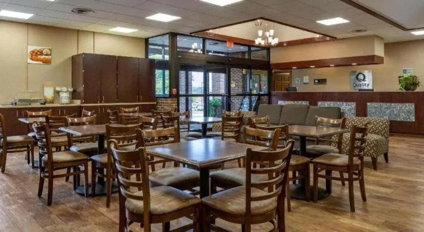 Quality Inn & Suites Zanesville City Center