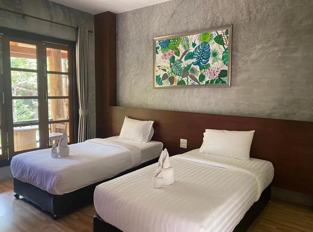 Bed in Khaopubpa Resort