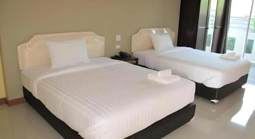 Bed in Chada View Resort