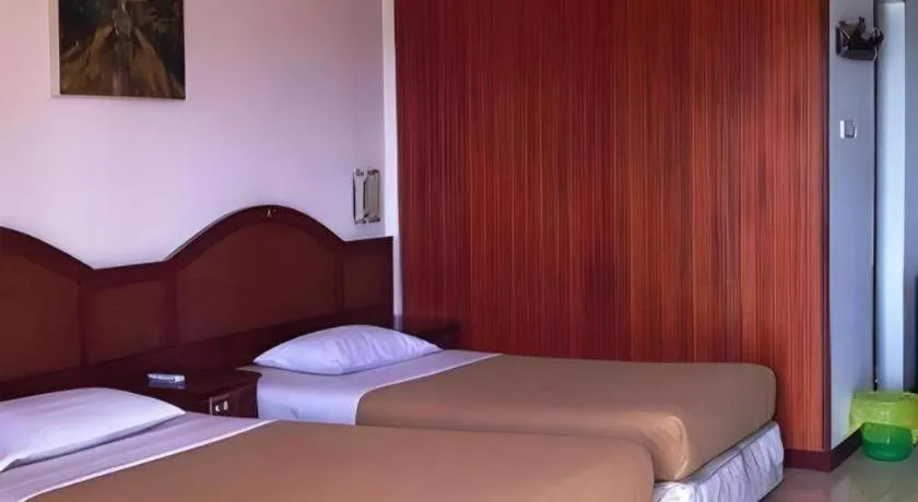 Bed in Parapat View Hotel