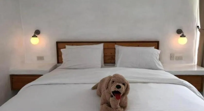 Bed in Samunthitar Resort