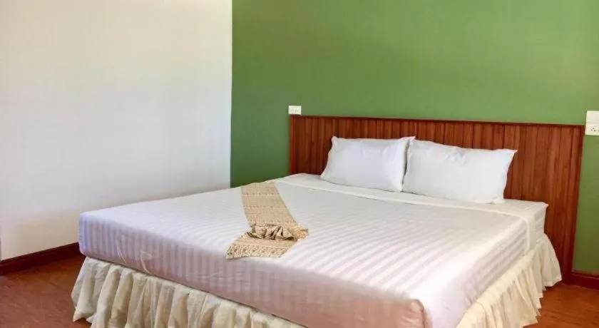 Bed in Suanpa Resort