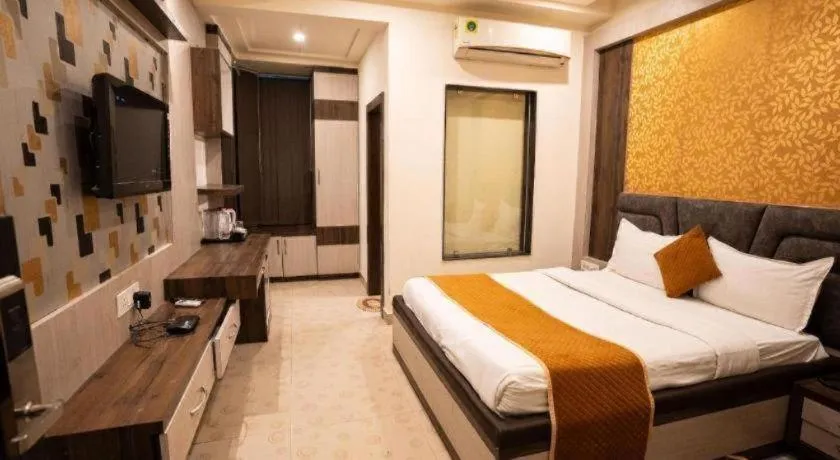 Bed in Hotel J.S. Residency