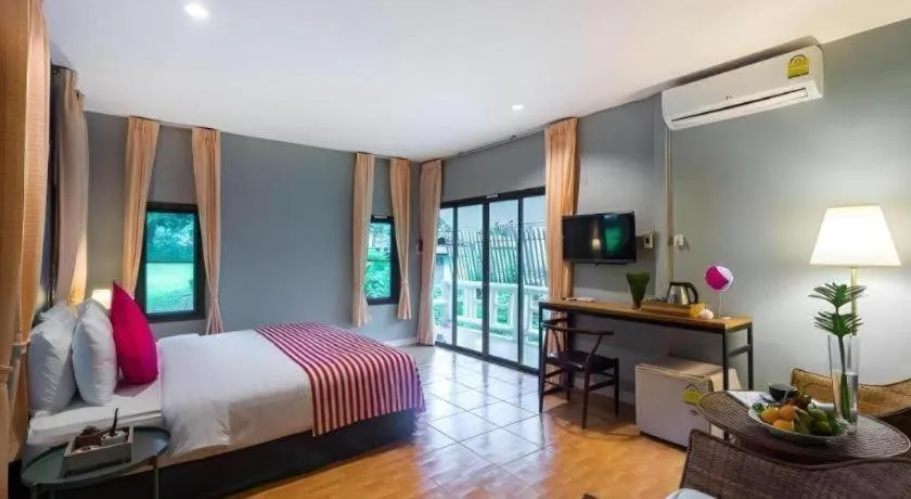 Bed in Home and Hill Resort
